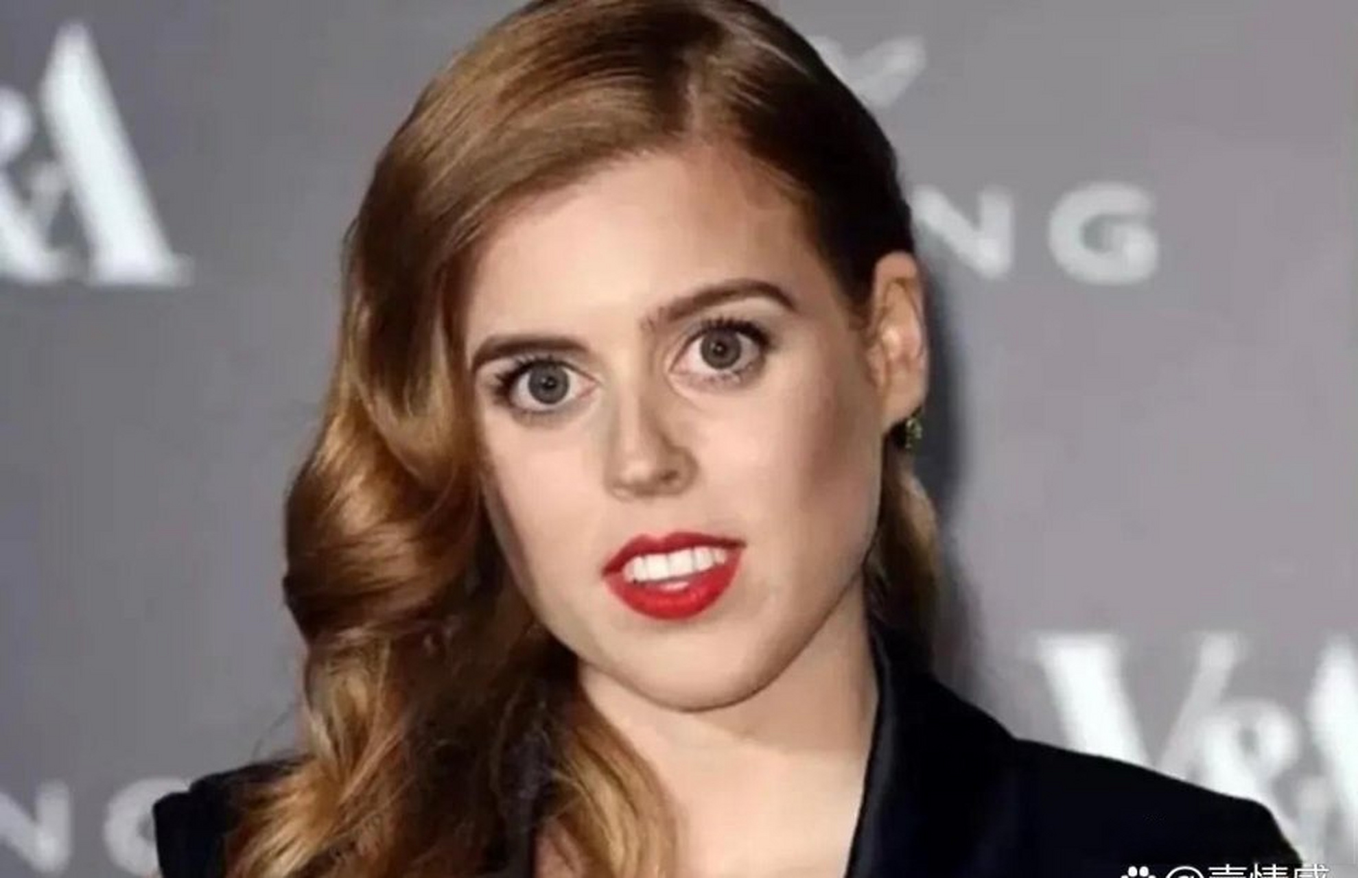 英国王室出了名的大眼公主碧翠丝!