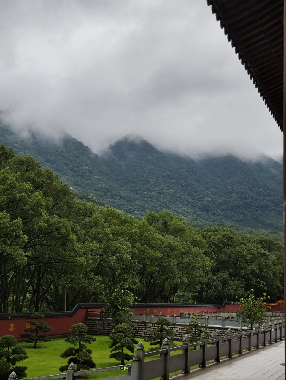 福清灵石山 很多朋友都推荐到此一游,果然山清水秀,人杰地灵.