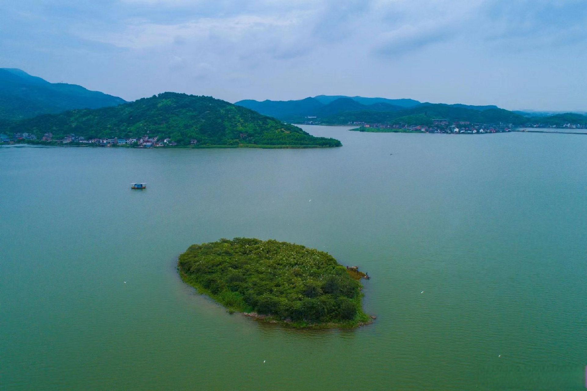 【慈溪湖光山色景如画】#美丽宁波#杜湖是慈溪第一大湖,分为外杜湖和