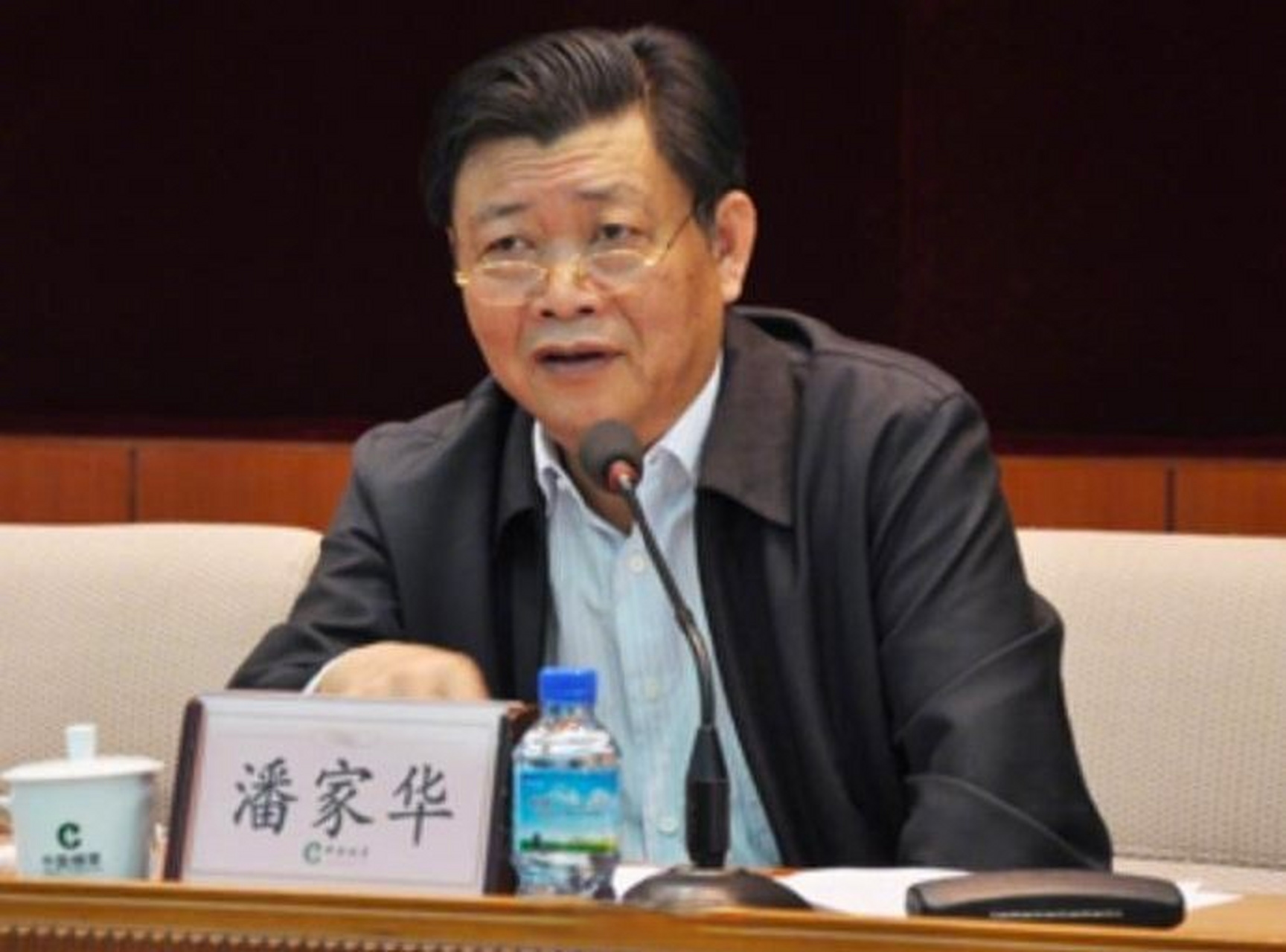 【国家烟草专卖局原党组成员潘家华被依法逮捕】国家烟草专卖局原党组