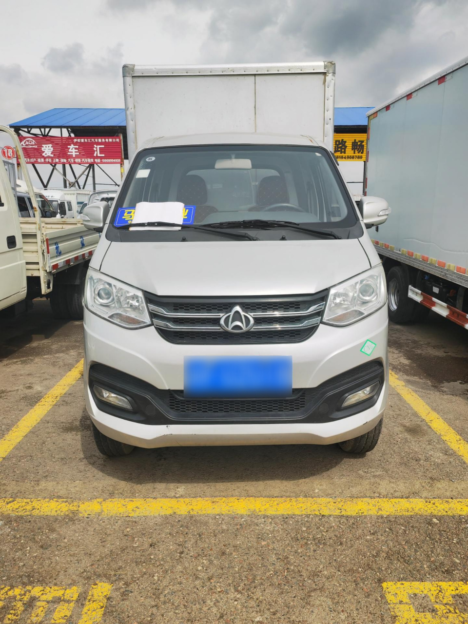 新到一台2020年11月落户的长安跨越王x1箱货,全车原版原漆,1.