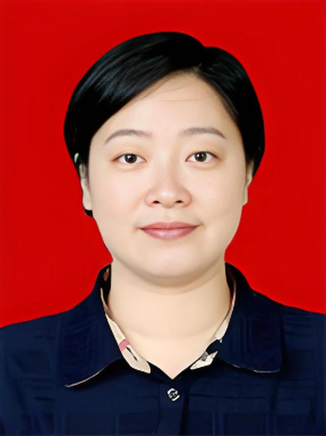 比如浦江县的贾珊,大邑县的那位藏族副县长,还有金堂县的岳金玫,都是