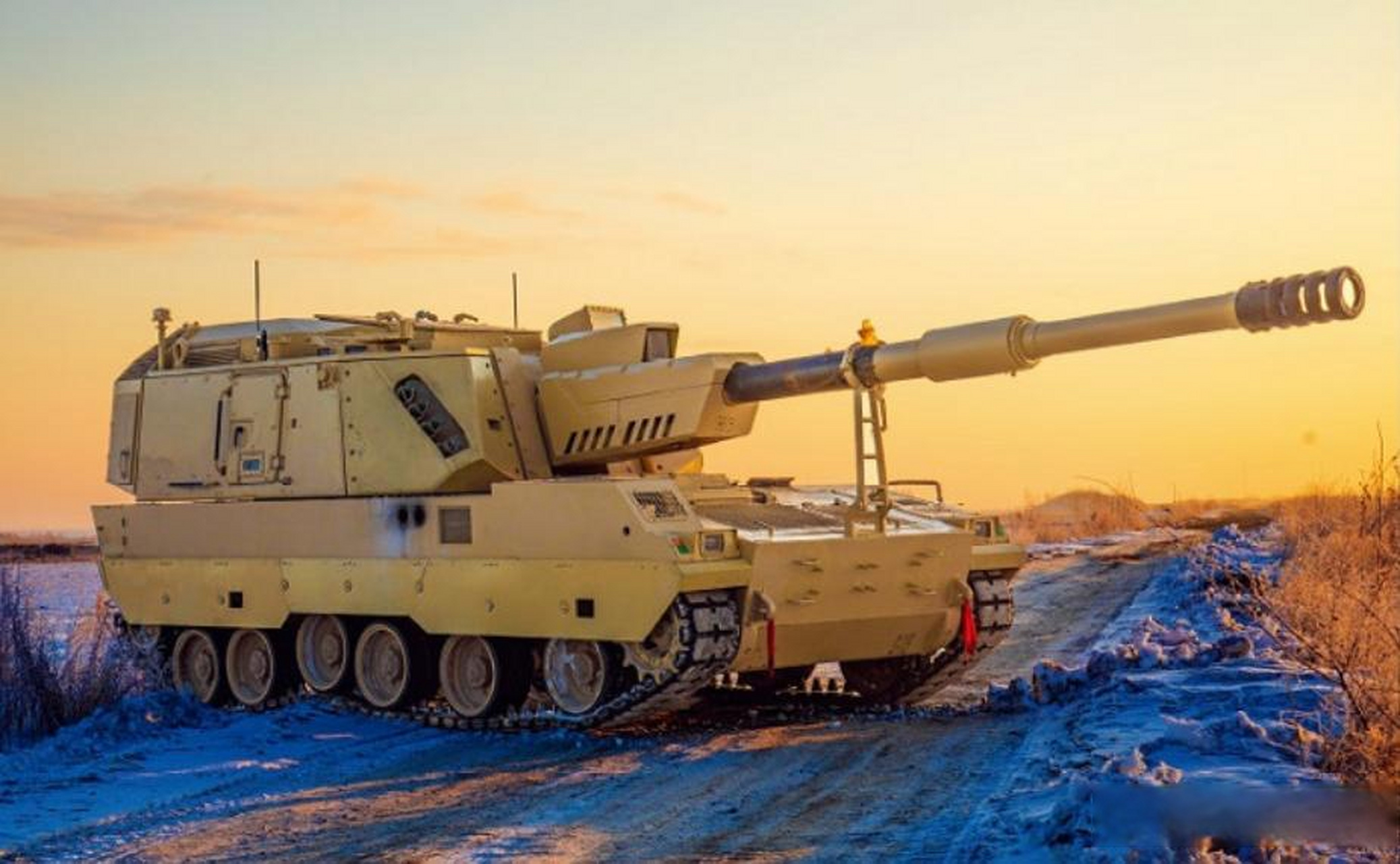 《现代兵器》杂志公开的plz-45a4型155毫米自行加榴炮照片; 仍然是45