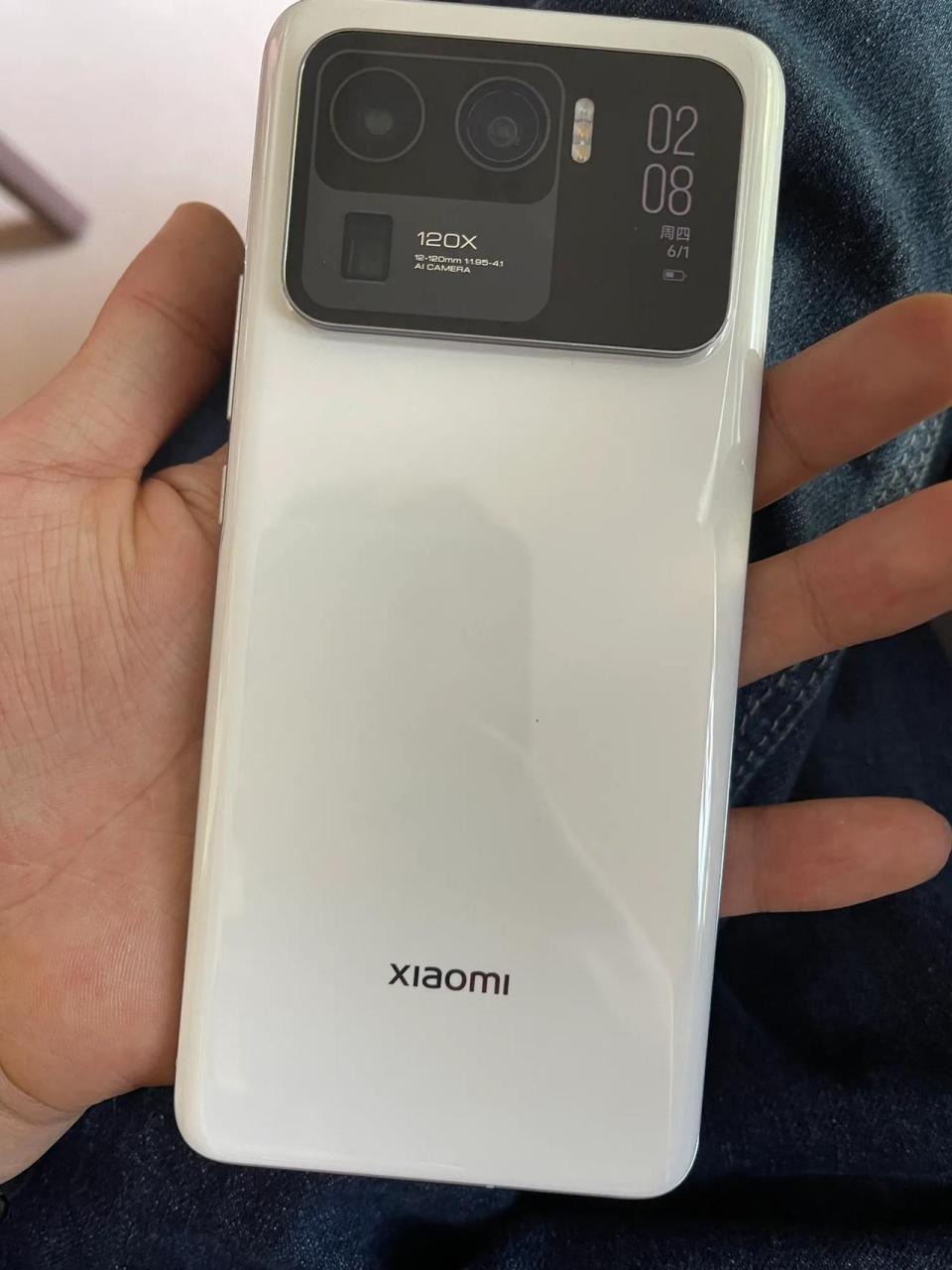 3年了,华为mate40pro的这个釉白色星环外观设计,至今在我心中,除了