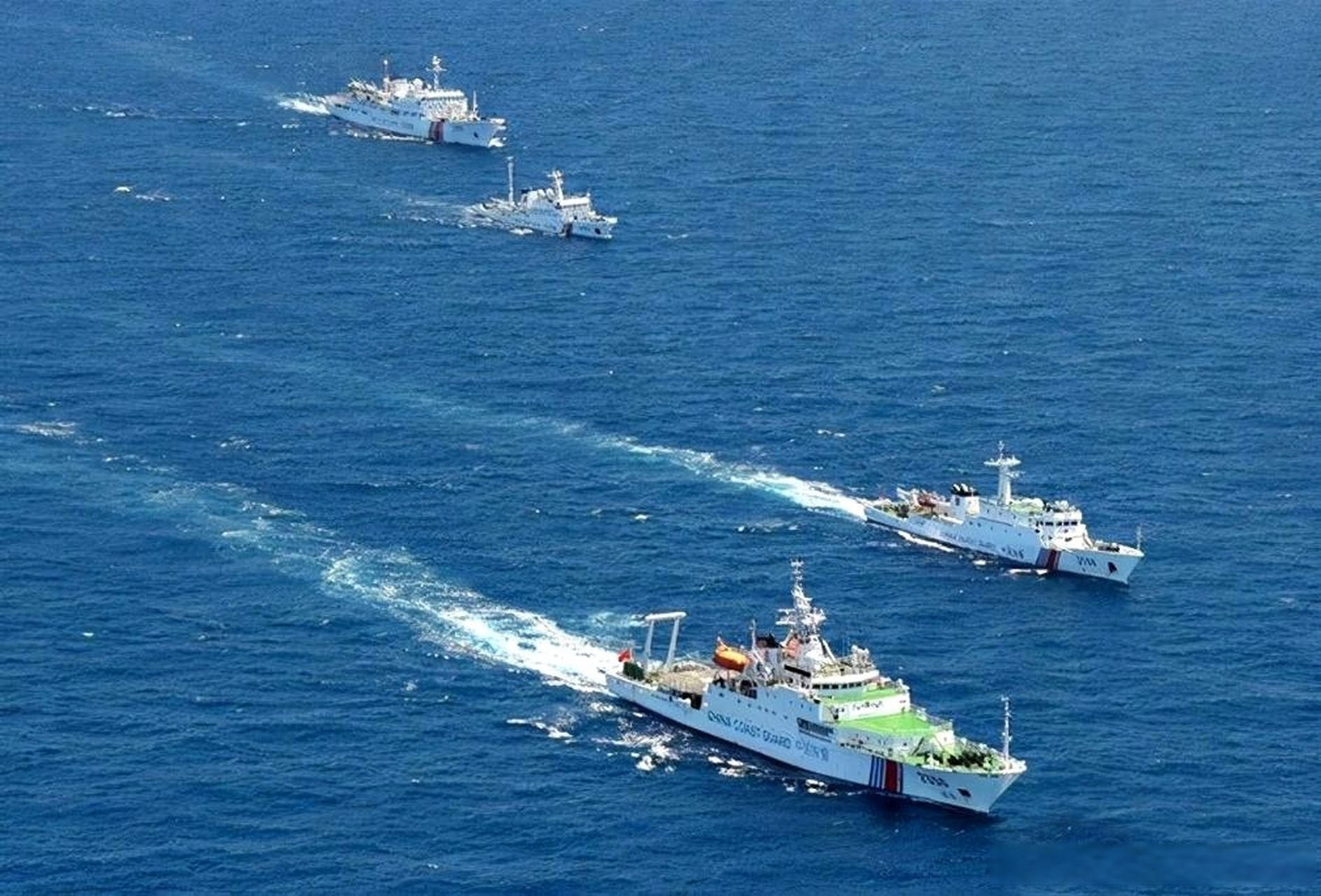 中国海警巡逻船在钓鱼岛巡航80多小时创下新纪录   日本海岸警卫队