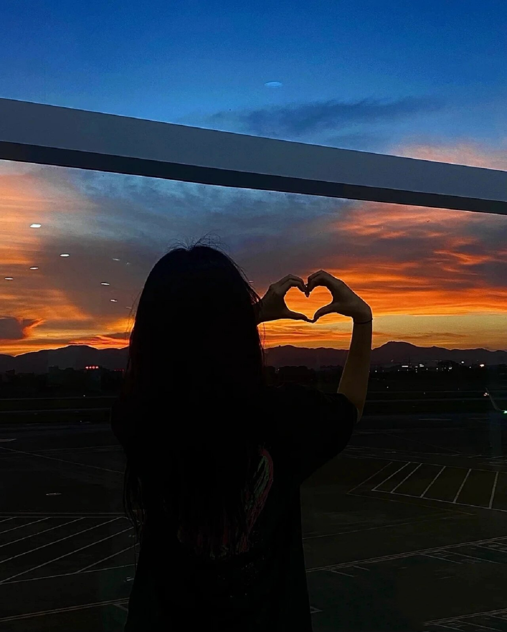 日落头像1(比心)