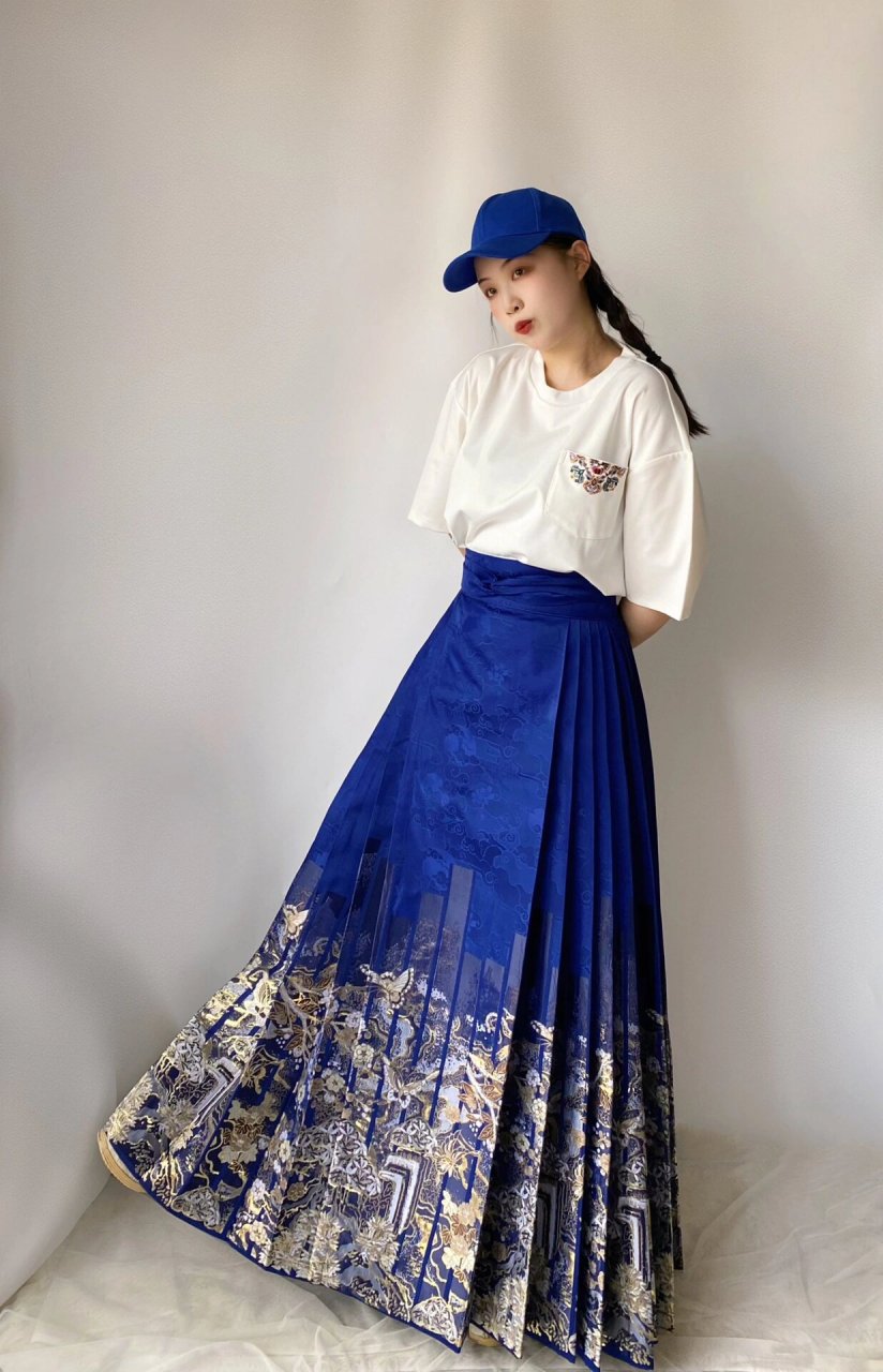 t恤搭马面裙也太休闲啦!