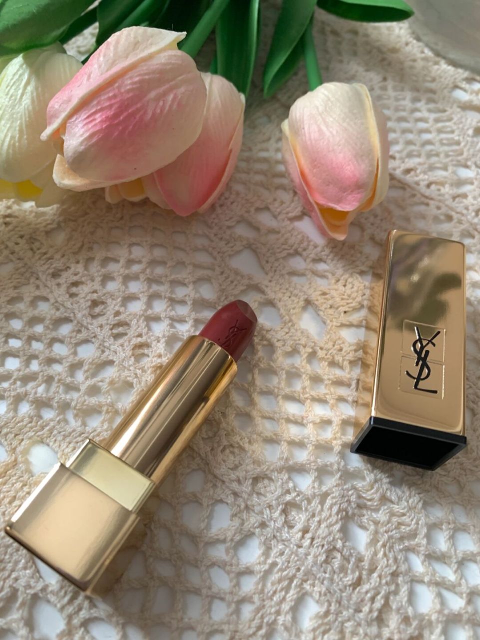 不知道为什么这只ysl157还没火起来 超级温柔的红茶豆沙色 薄涂特别嫩