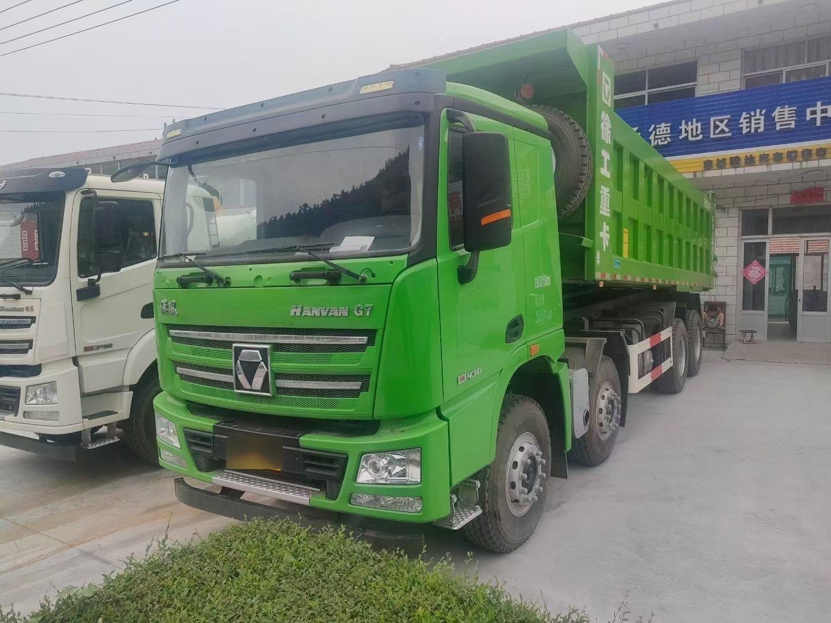 徐工7.6米自卸 潍柴460 前四后八自卸车