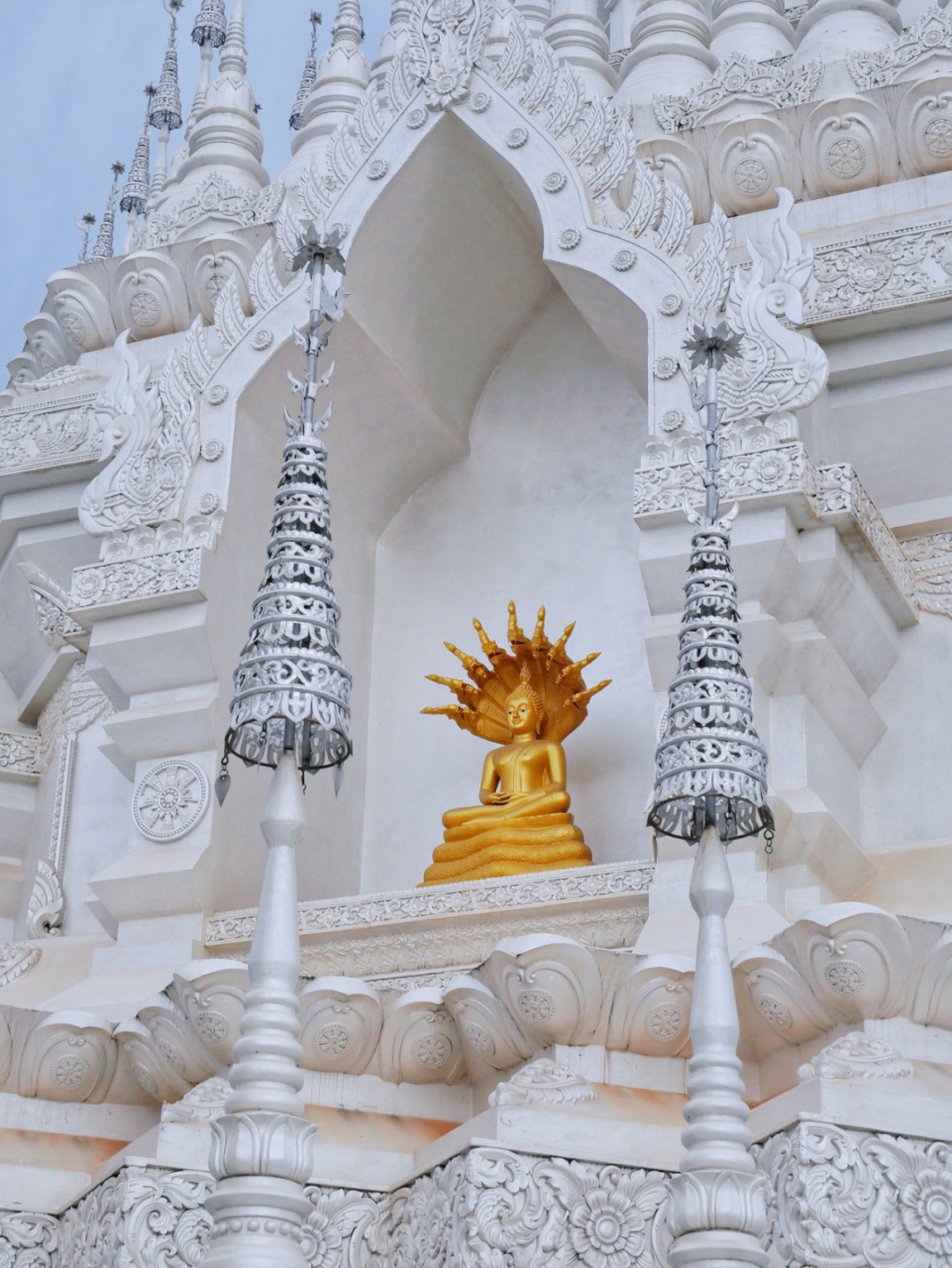 般若寺|西双版纳一定不能错过的拍照圣地 .