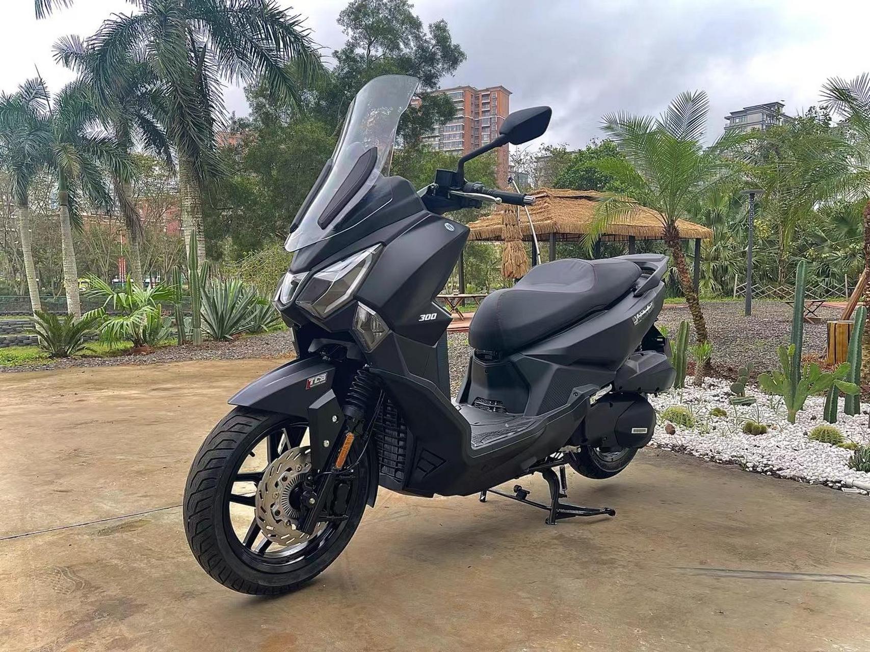 三阳"九妹夫"joymaxf 300cc水冷 大踏板摩托 4气门带tc 原价0628800