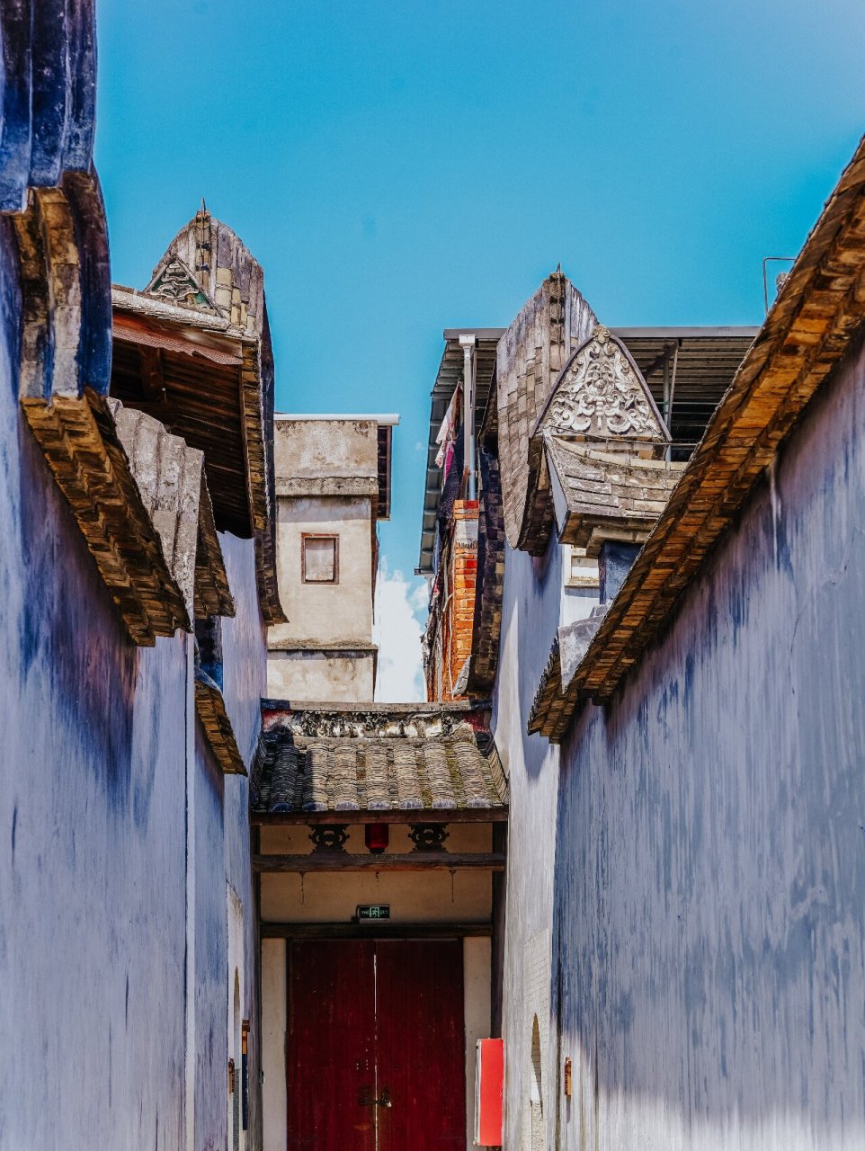 宏琳厝是全国最大的,保存最完好的古