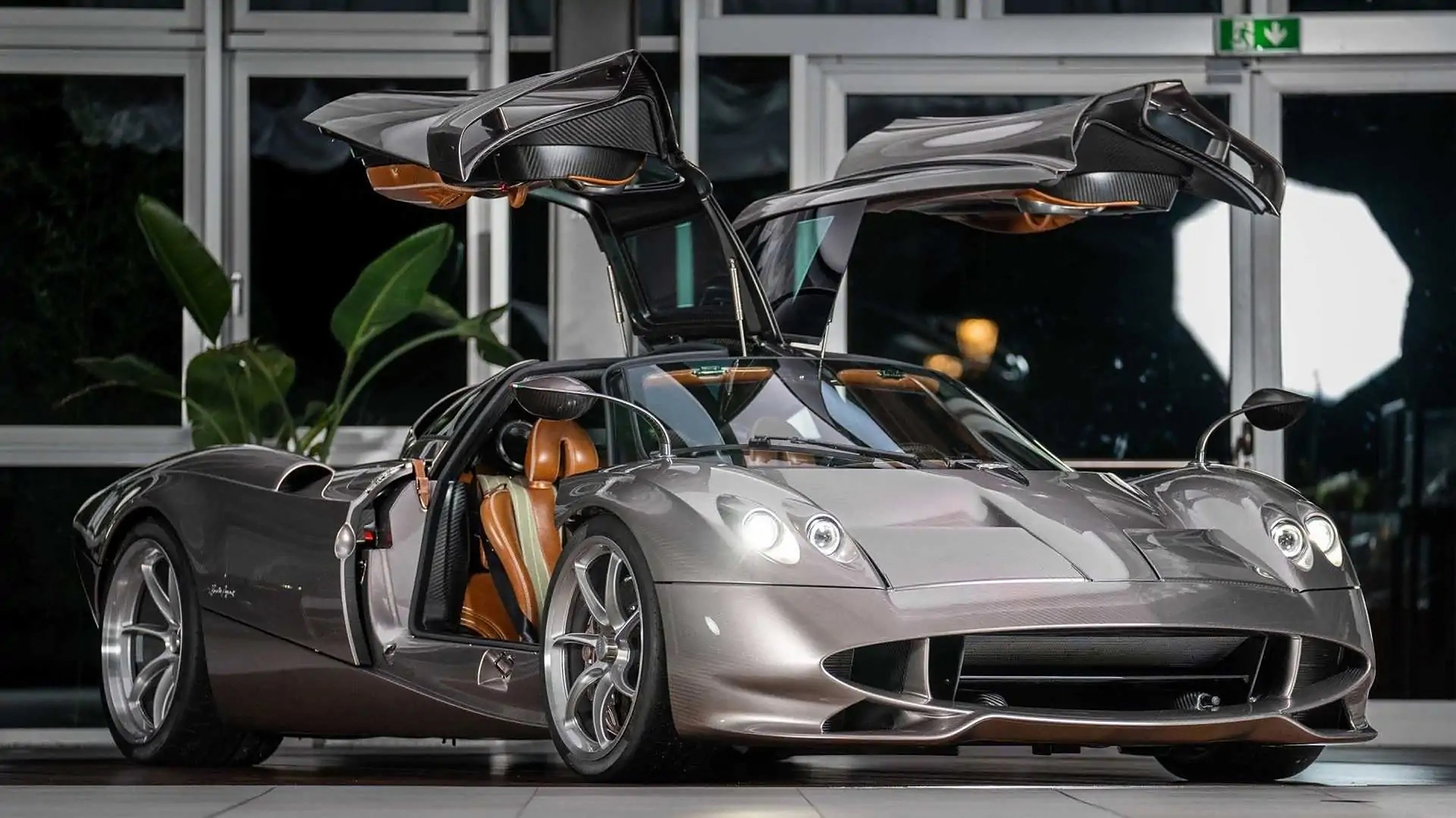 早啊[太阳] pagani huayra codalunga 座驾car