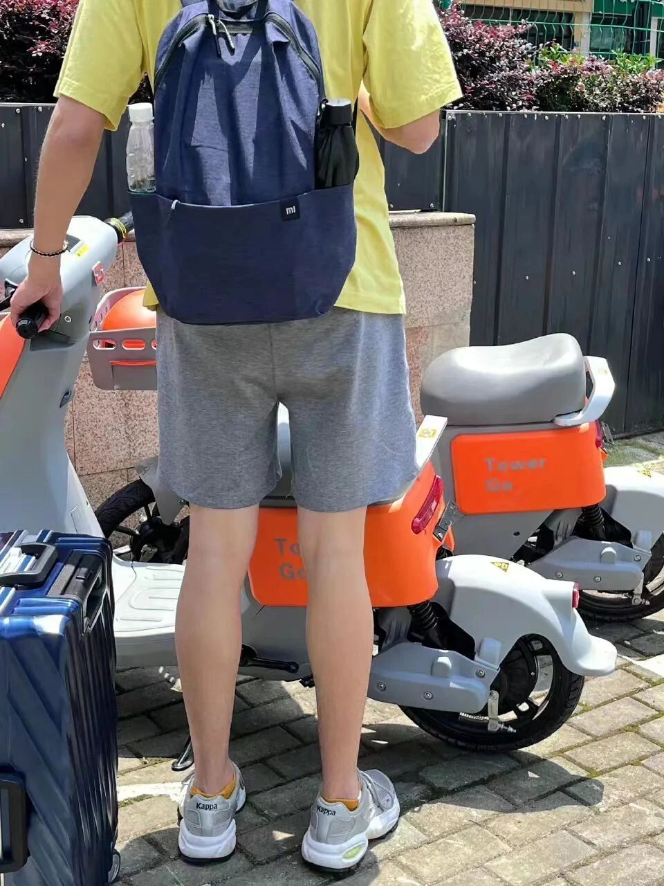 一些腿型知识 不知道大家现实生活中有没有见到腿特别直的男生.