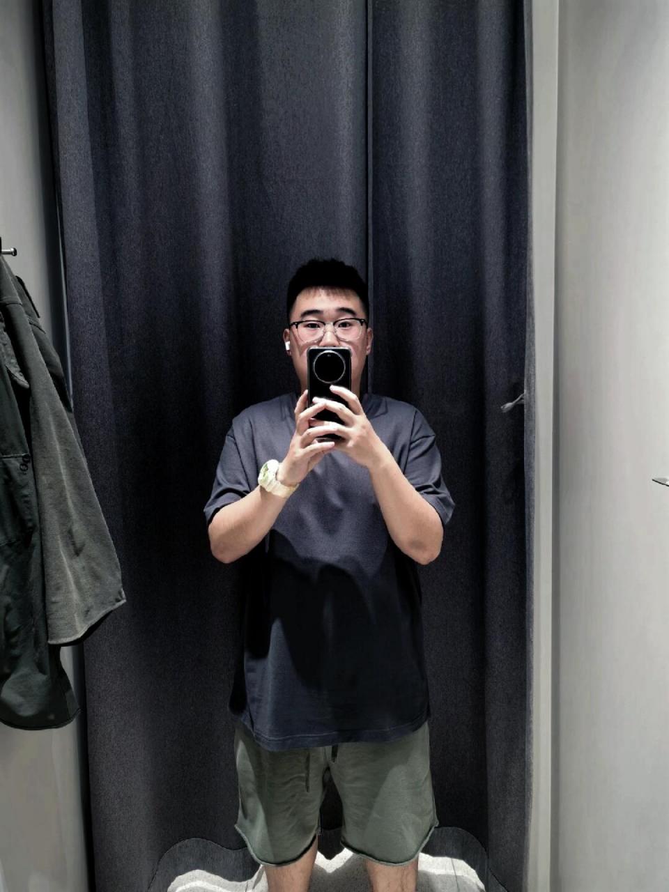 不像删了# #简单穿搭# #我的自拍分享# #风格# #男生# #90后# #胖子