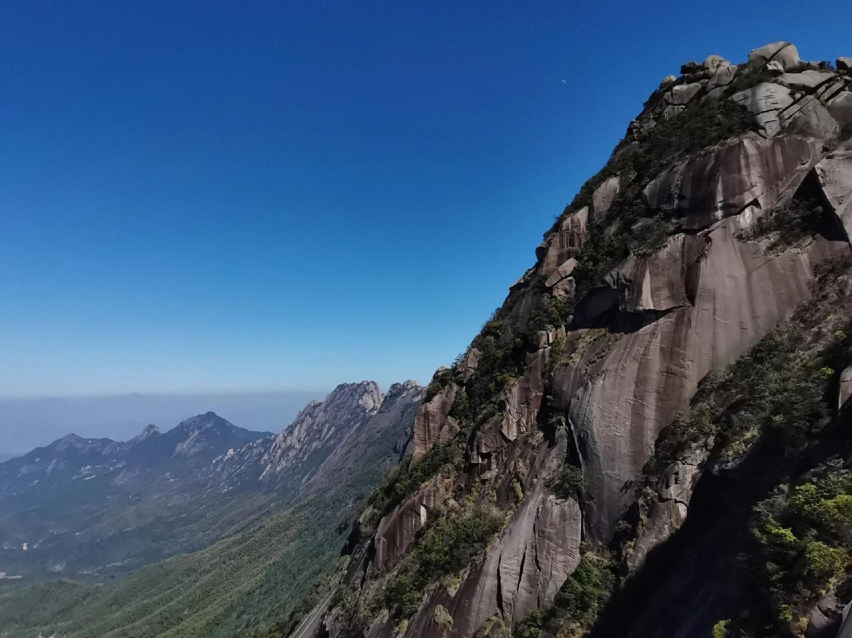 上饶灵山:一座值得一去的江西名山 灵山景区位于江西省上饶市广信区