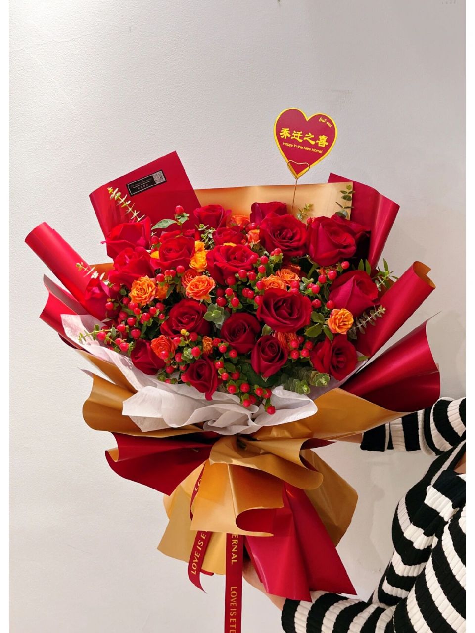 乔迁搬家可以送的花束 朋友搬家乔迁送的花束,当然要大气又喜庆