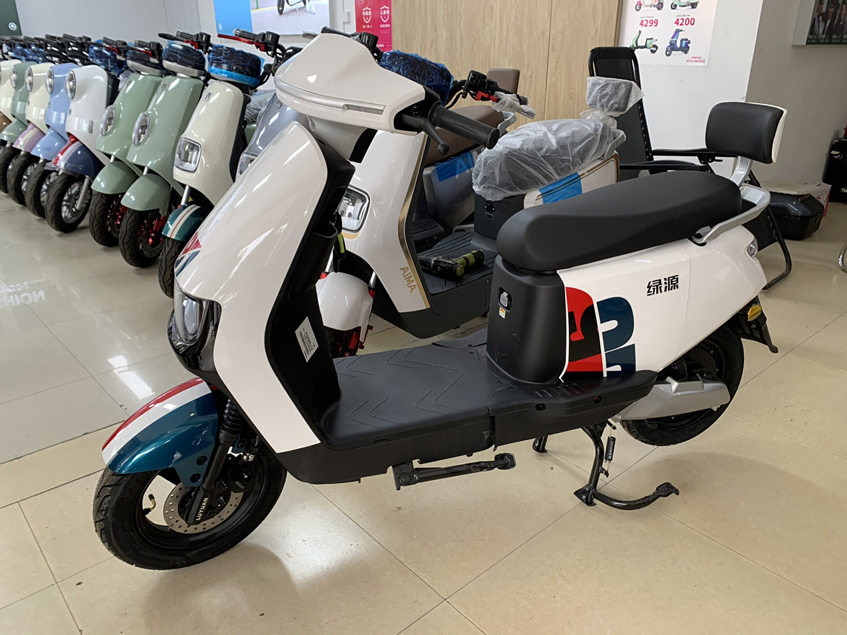 绿源电动车 绿源新国标最新款,现活动价格2899,搭配绿源原厂电池,72