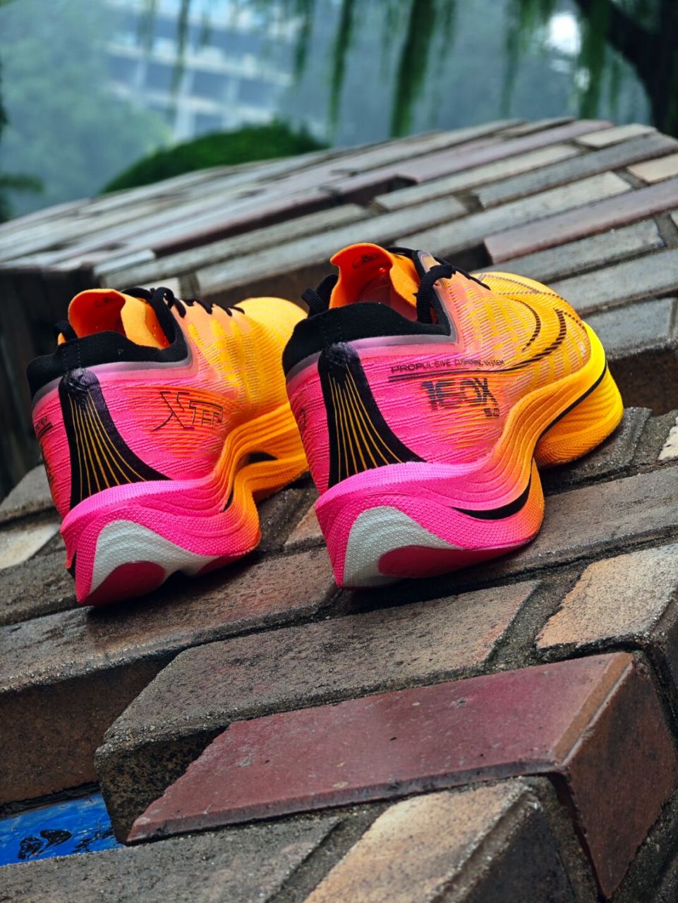 特步160x5.0 是你下半年期待的竞速跑鞋么? 反正我先上脚了.