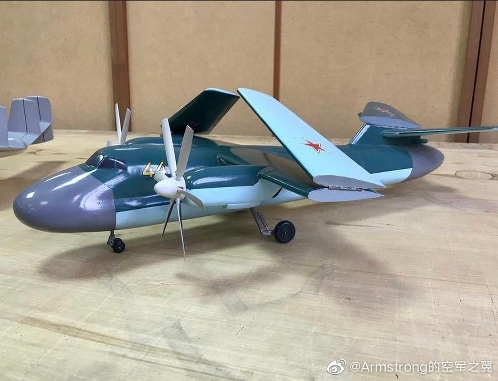 雅克-44预警机早期构型探索