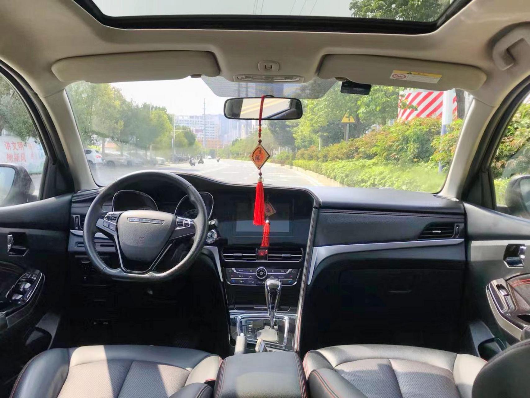 2018年新款日产启辰t70,2.