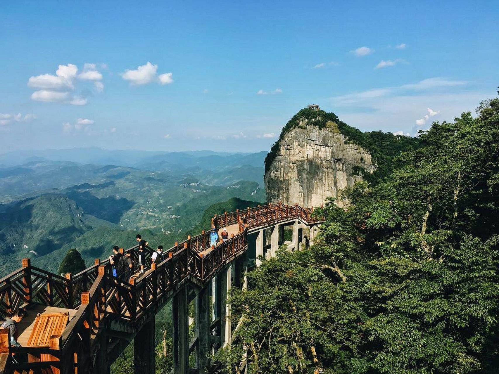 第一神山"——天门山 天门山国家森林公园, 位于湖南省张家界市永定区