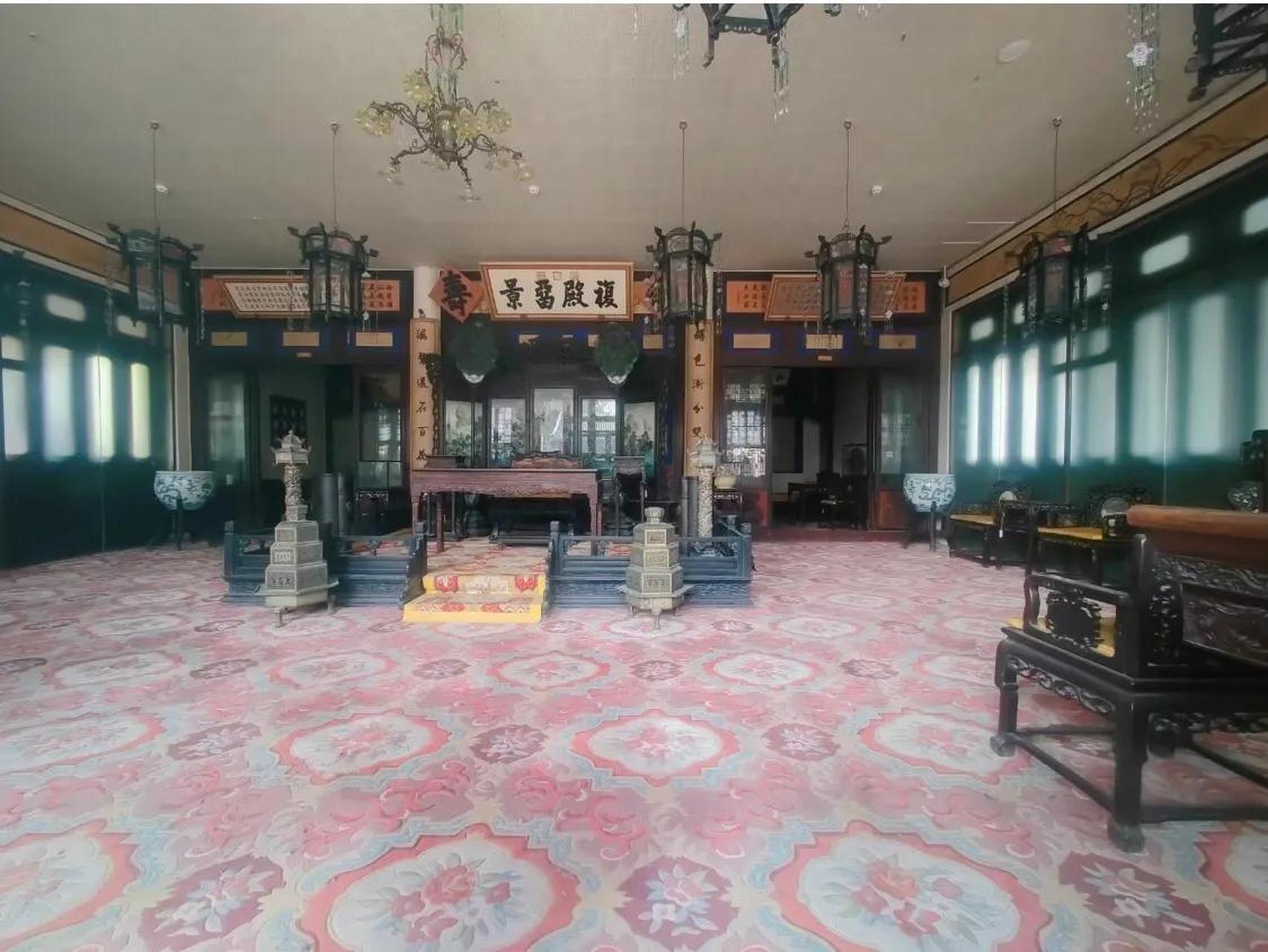 照片中是晚晴级别最高的监狱—玉澜堂,它历史悠久,由乾隆皇帝亲自命名