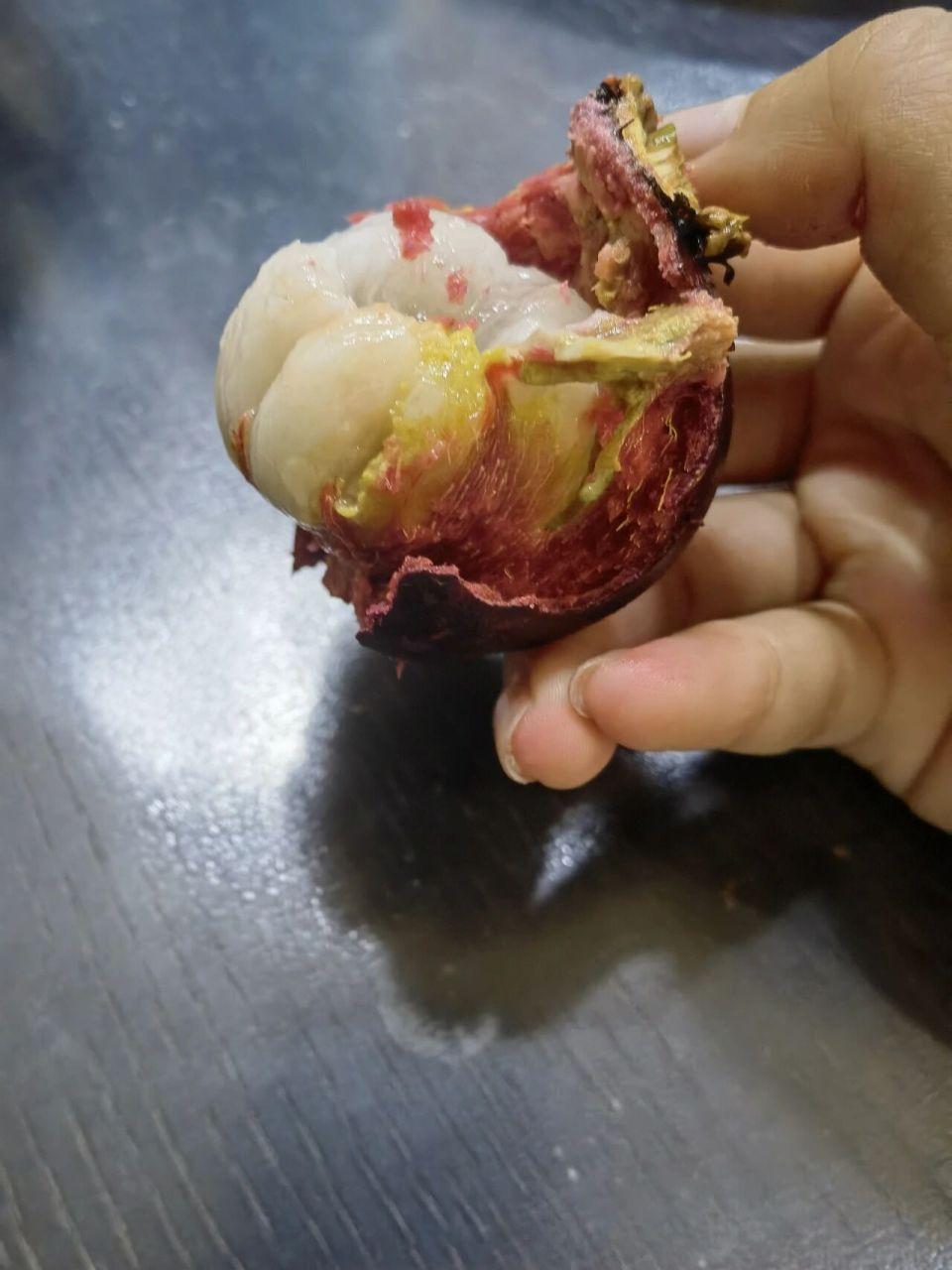 明白的亲解答下啊,山竹这样是坏了吗?