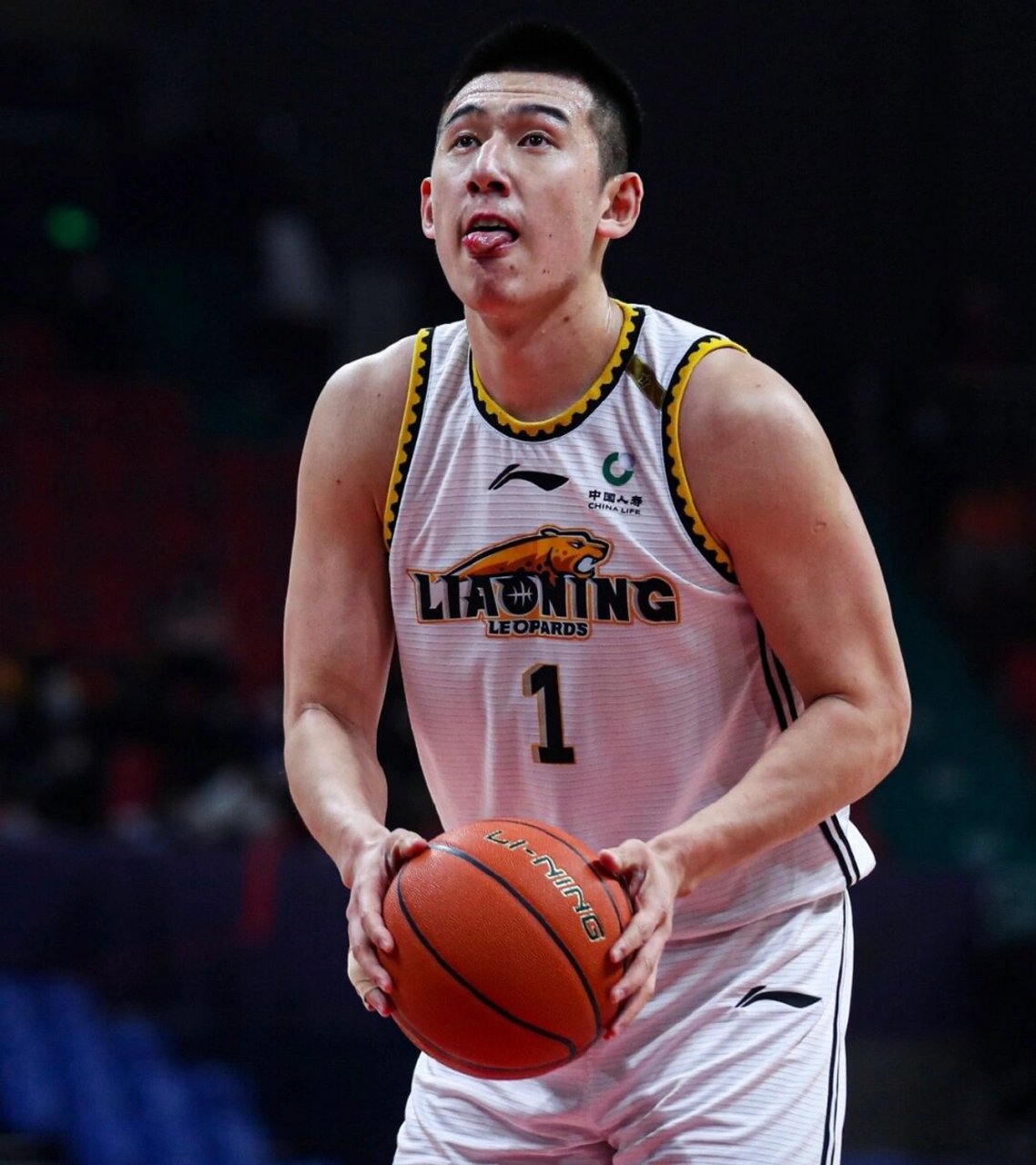 【每天认识一位cba球星】付豪 姓名:付豪 出生地:辽宁沈阳 球衣号码:1
