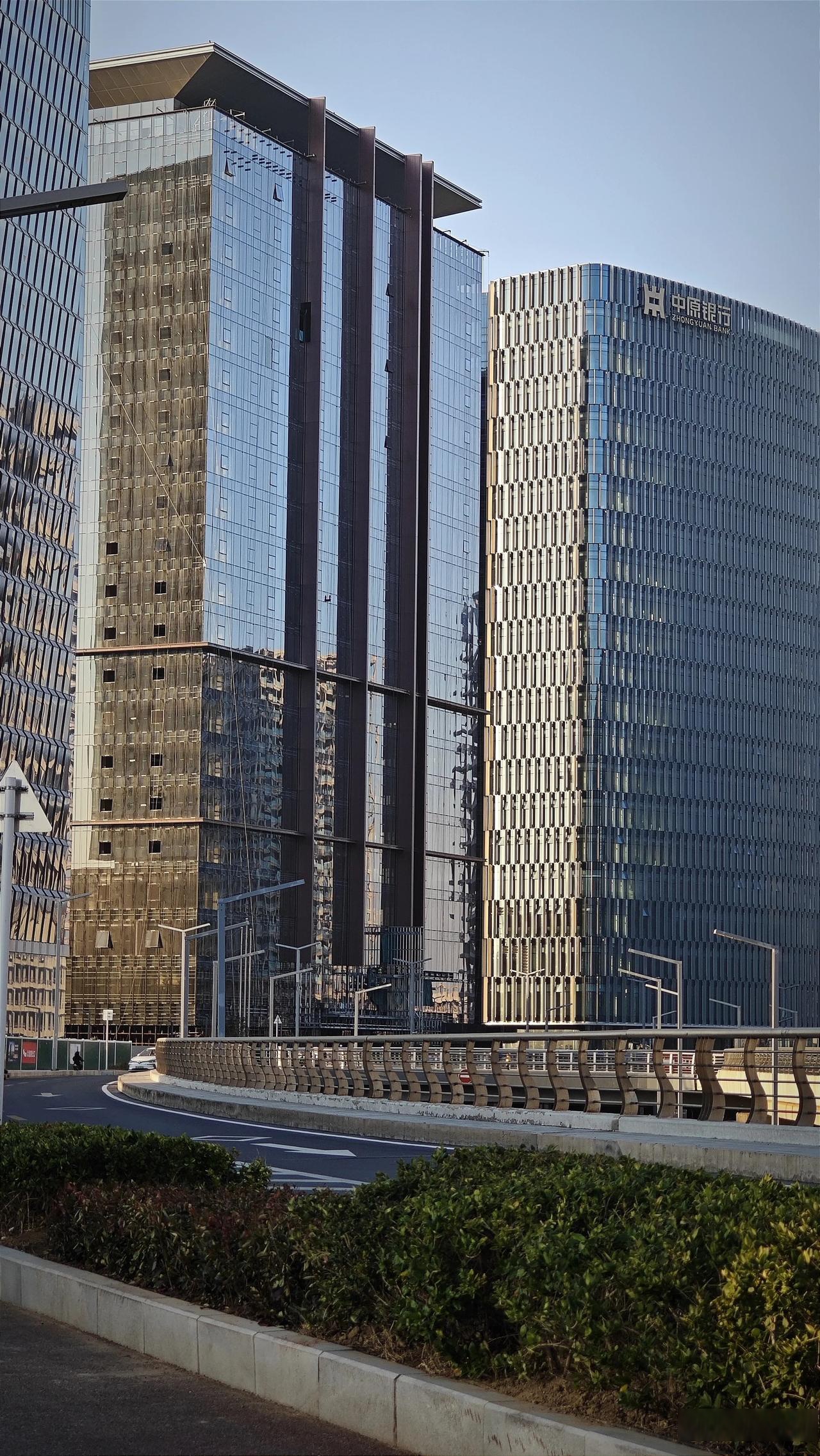 单说城建质感这一块,郑州真的是出乎意料,建筑师美学在这里呈现出来