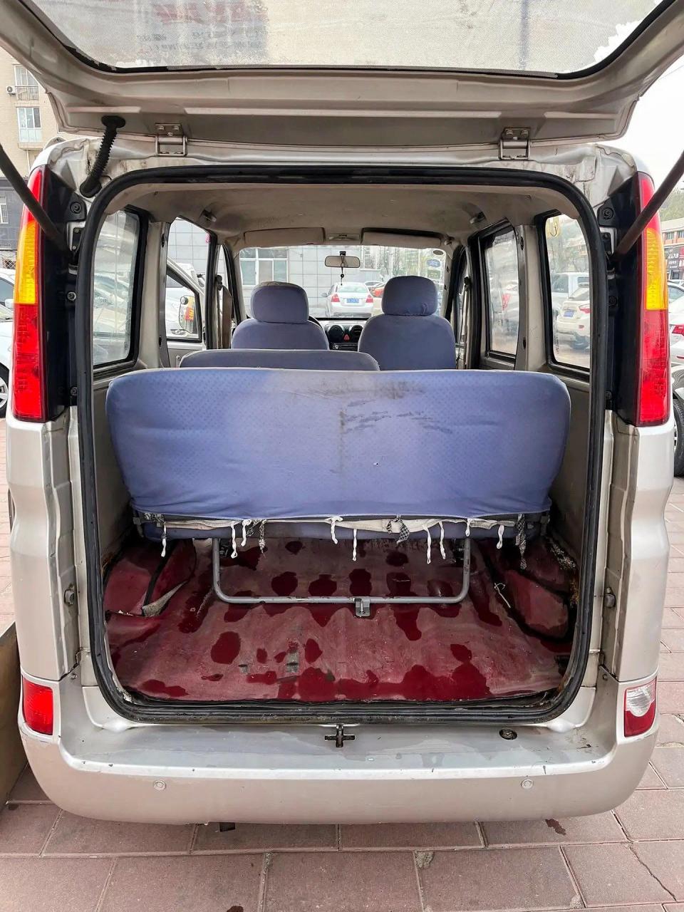 2012年哈飞路尊小霸王 纯纯的本地个人一手车跑了十六万公里  漆面