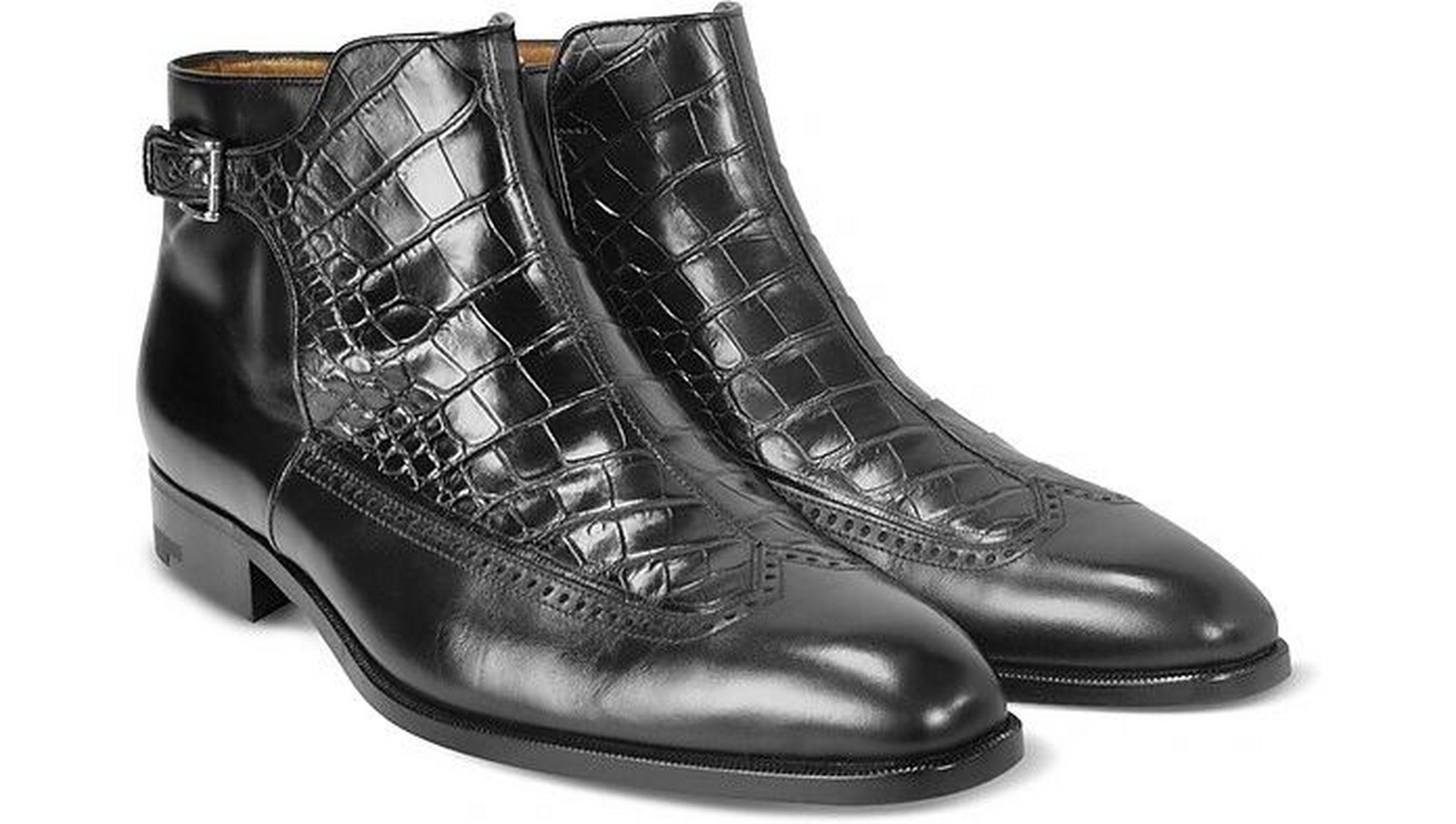 testoni 是知名服饰品牌,中文名是铁狮东尼,它是1929年在意大利皮鞋之