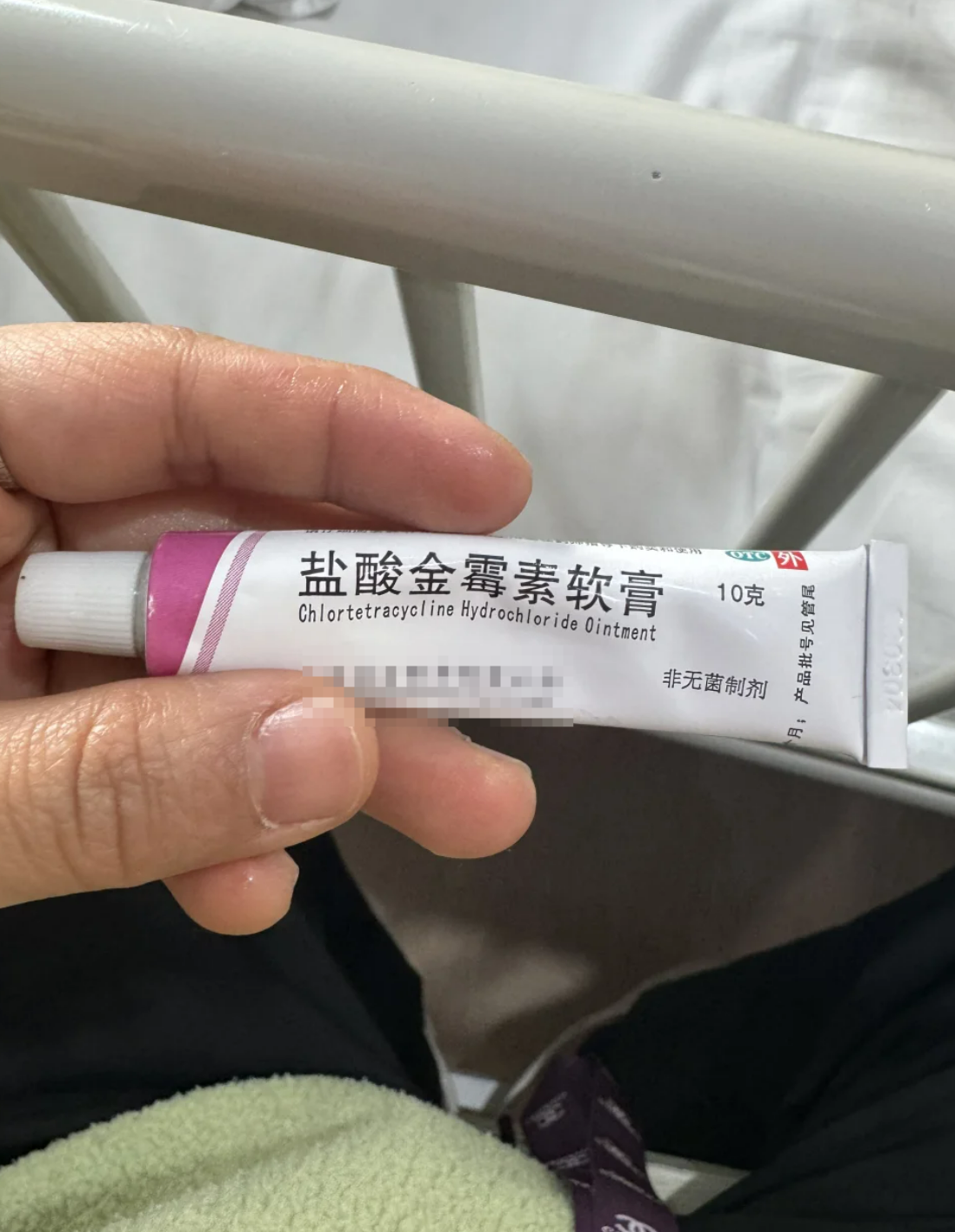 可以遵医嘱口服阿莫西林胶囊或头孢克洛