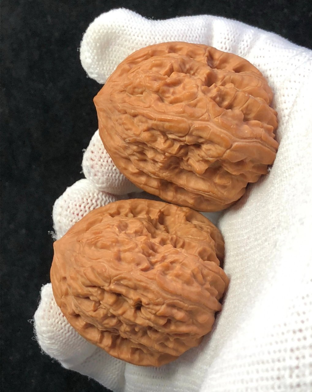 宽城核桃 又叫高欢狮子头 尺寸,36,42,38 窄边大肚,手感特别好,皮质