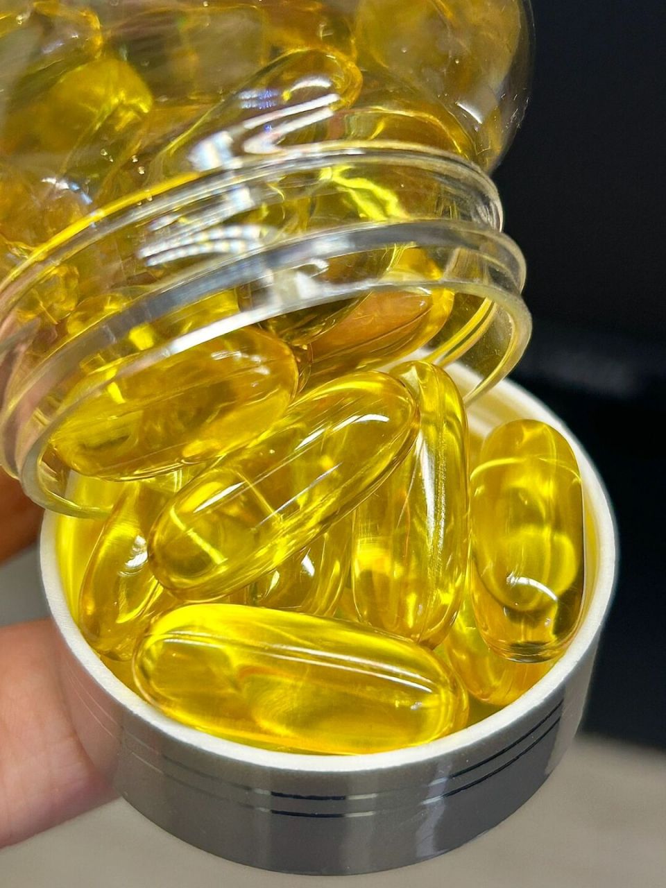 论养生还是得靠我妈! 这是我妈塞给我康麦斯鱼油!已经吃了大半瓶了!