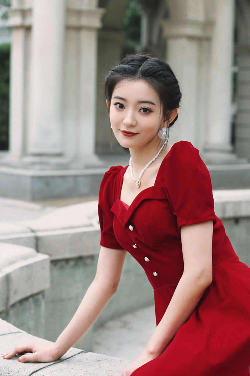 特殊的日子 那就来一抹红吧7815#罗予彤