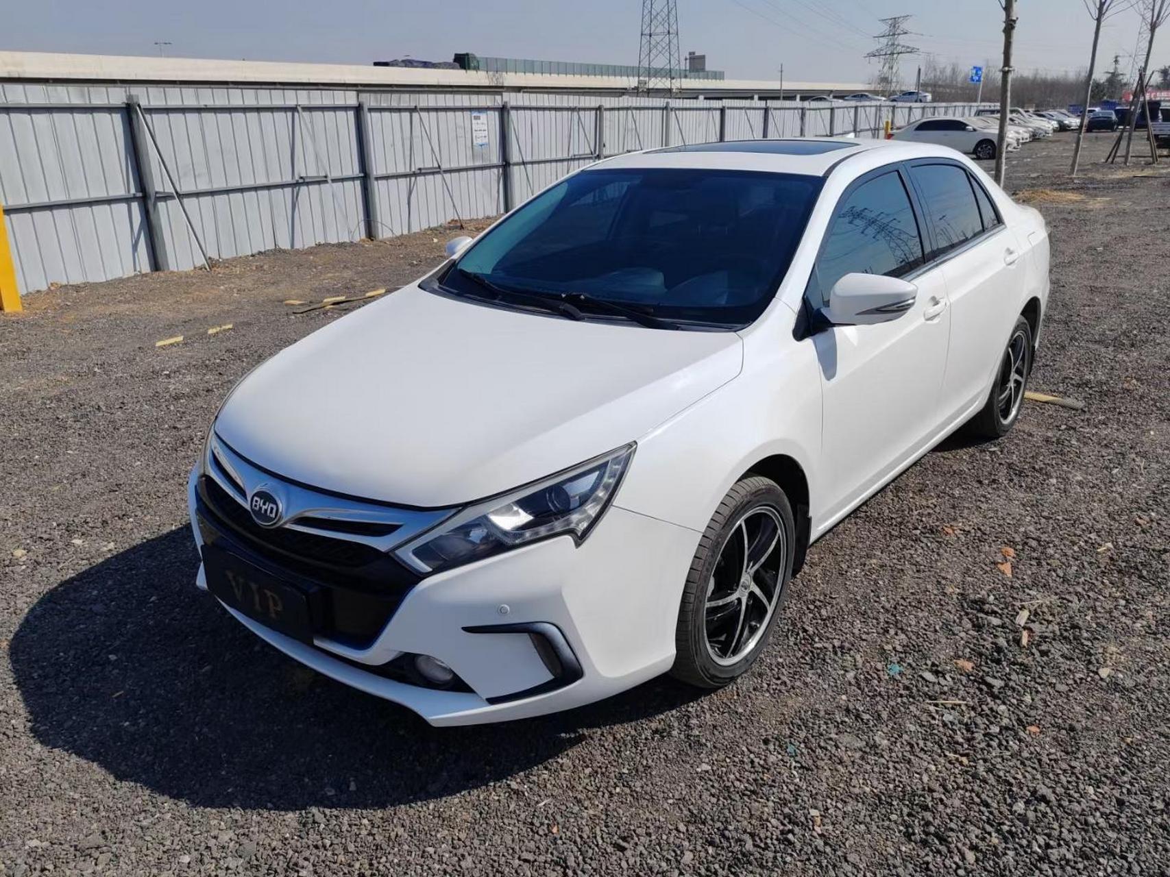 15年比亚迪秦,1.