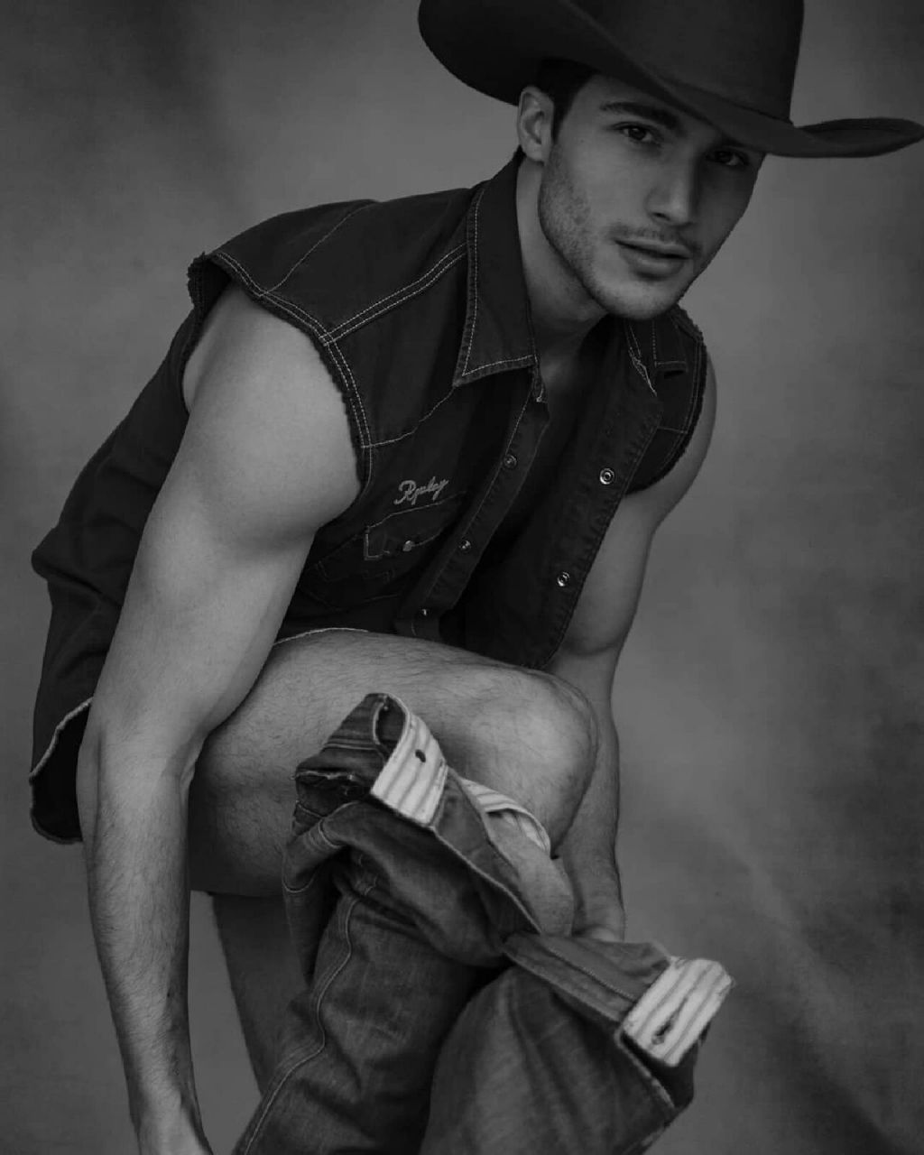 巴西男模 fredrico massaro 脱裤子 巴西男模fredrico massaro最新ins