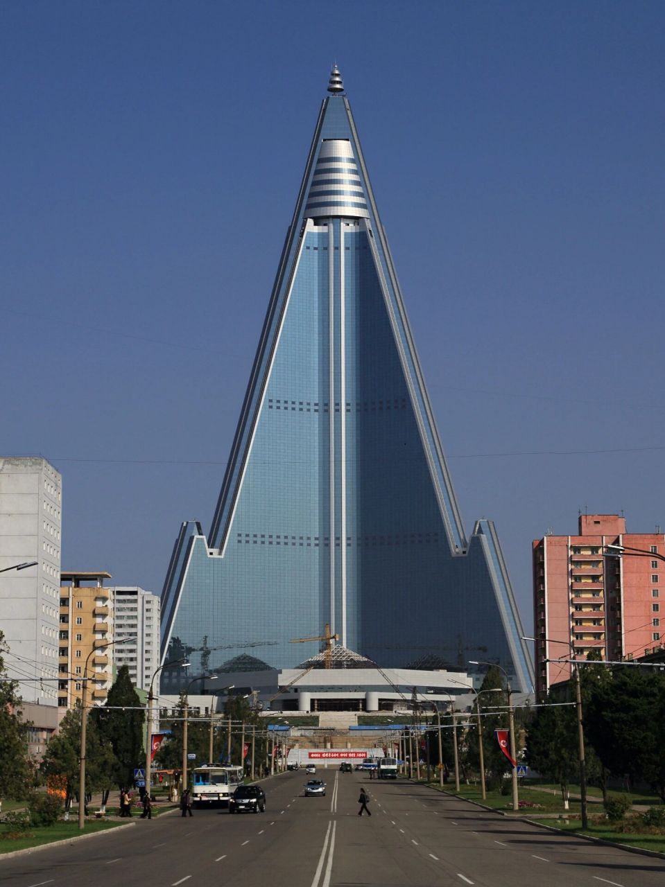 2017年启用的金字塔造型的平壤柳京酒店 未完成时感觉更酷,1987年动工