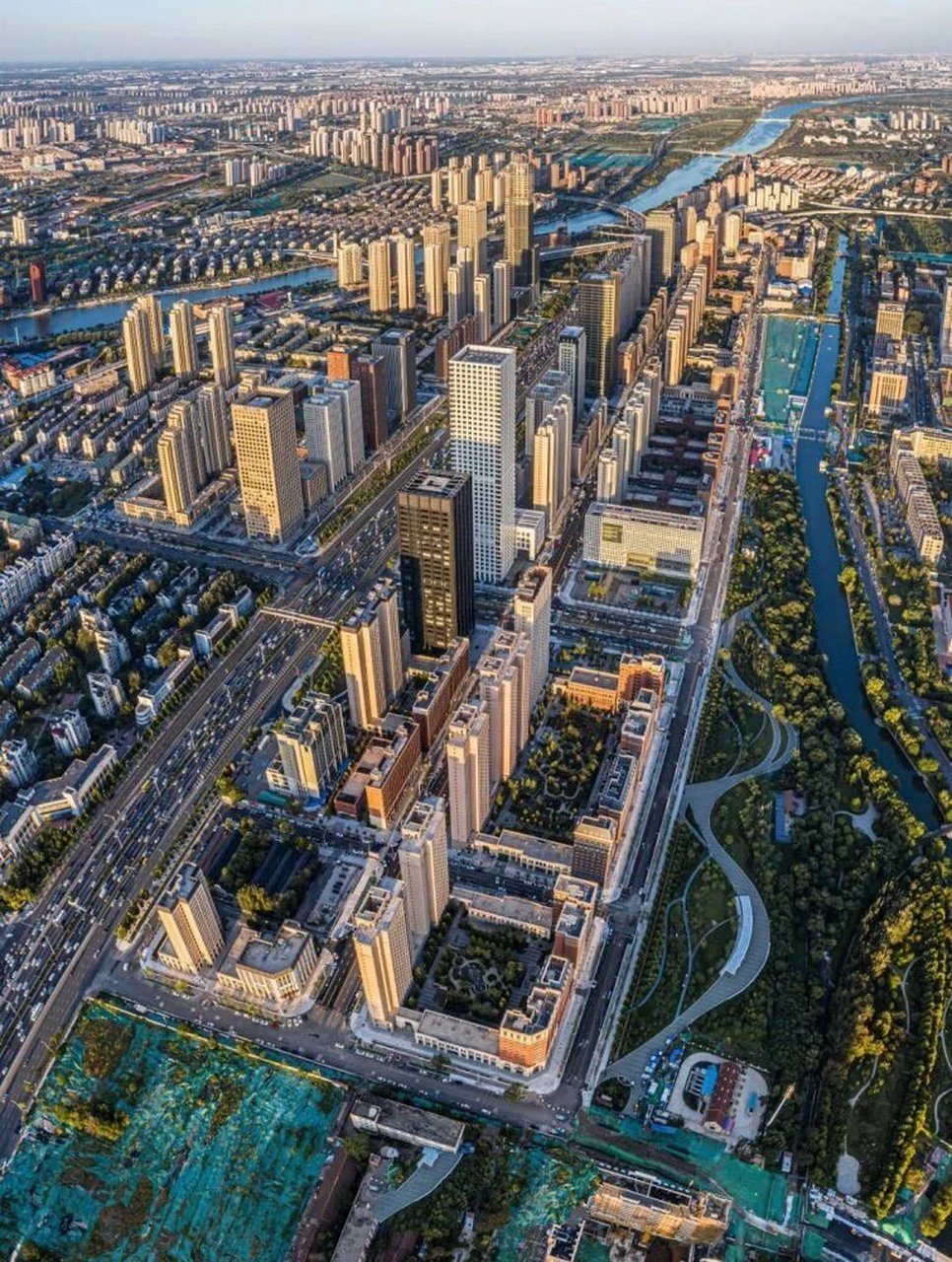 历史:天津河西尖山八大里,是指红星里,红升里,红霞里,红山里,曙光里