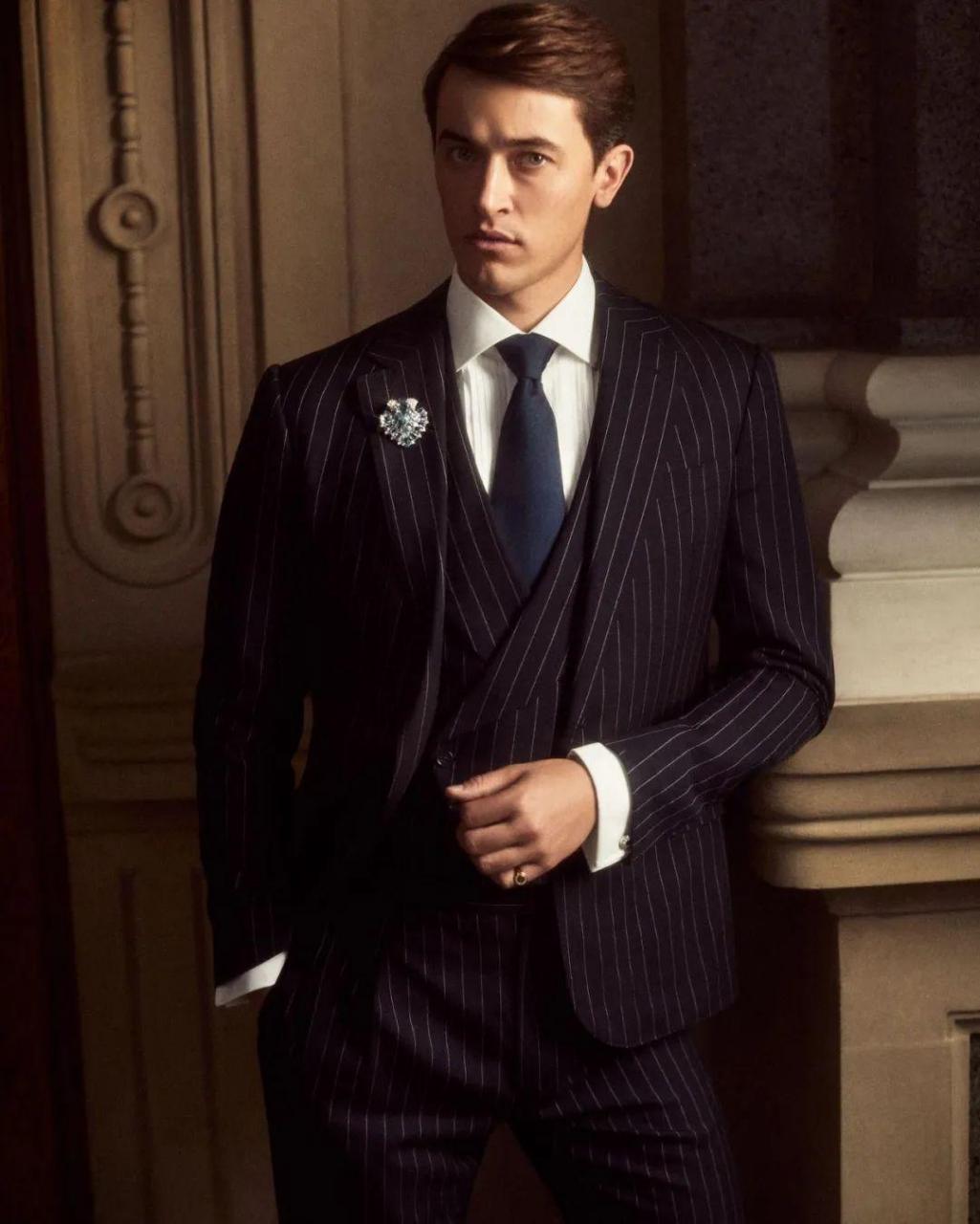 英国演员,今年28岁,之前他饰演epix系列剧