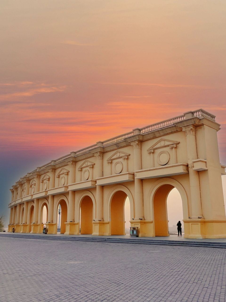 浪漫罗马假日般的览山公园 起初看到银川吸引我的就是这个"览山公园"