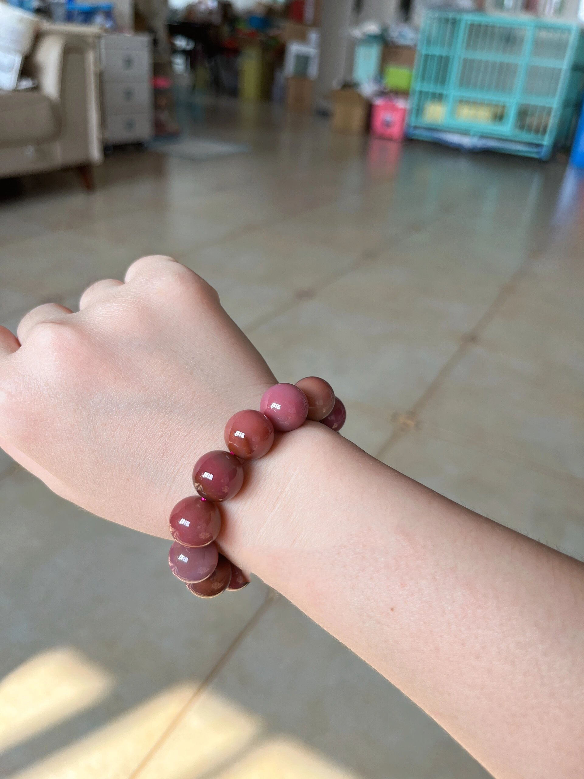 七彩盐源玛瑙,高货幻彩光珠手串 凑粉色系的一串很难得,天然保真带