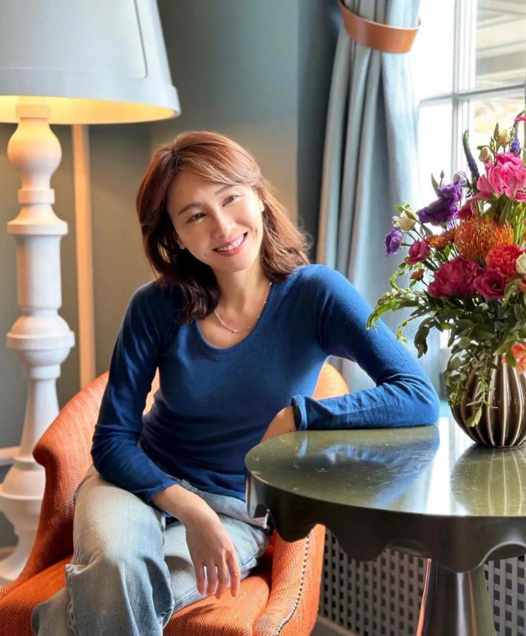 黎姿穿啥都好看,优雅的女人,气质如兰.