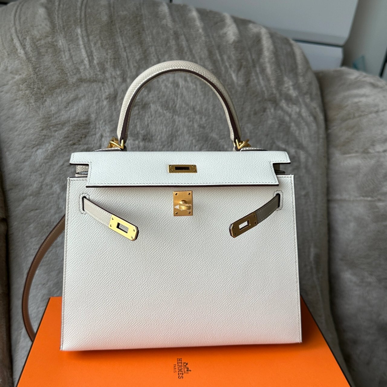 0配货的爱马仕kelly25奶昔白 配色简直绝了 没有标题党 真的是0配货