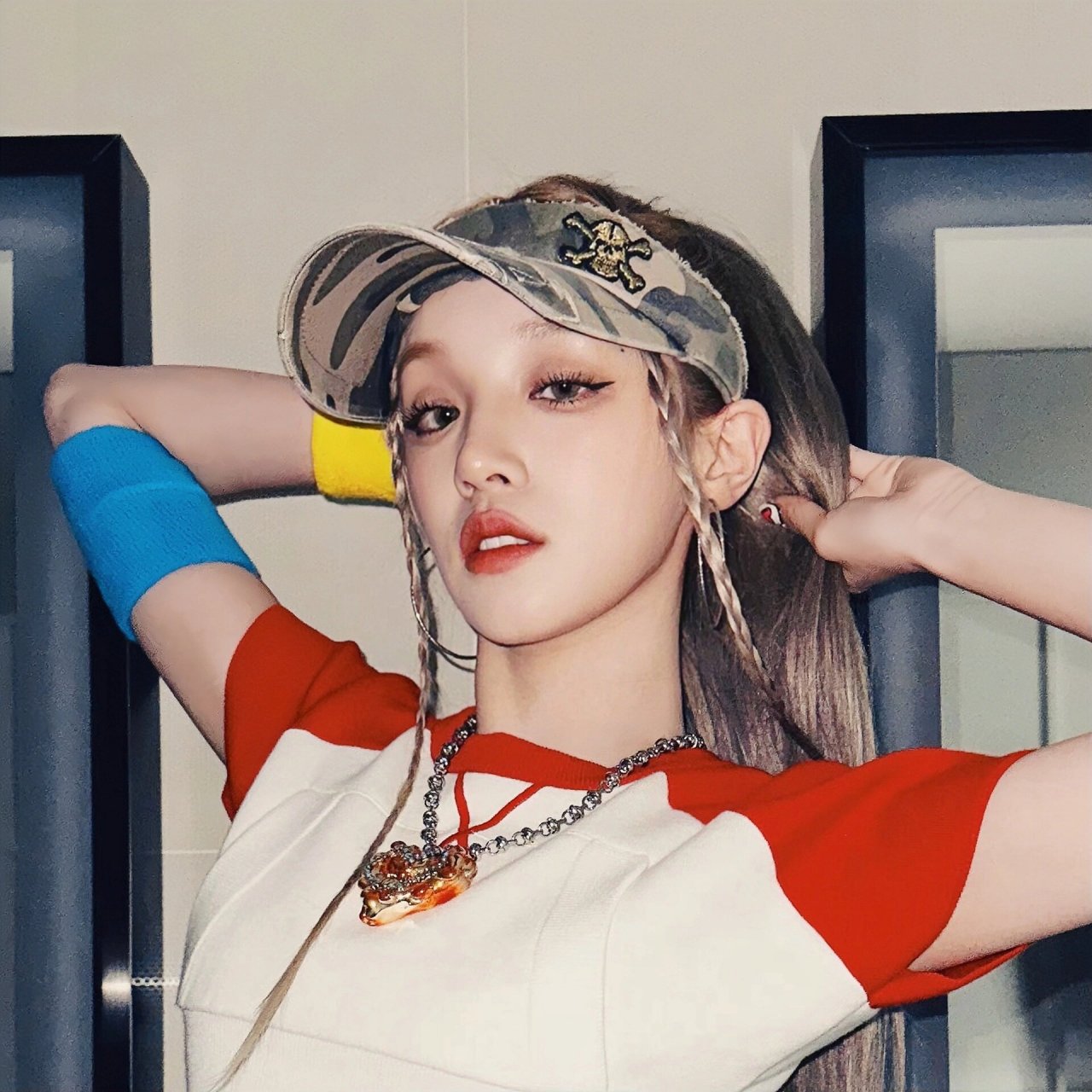 08宋雨琦头像壁纸自截自修 太喜欢雨琦这次回归的造型了!