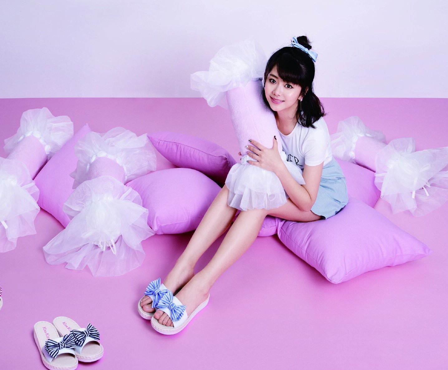 谭松韵光脚丫美图合集