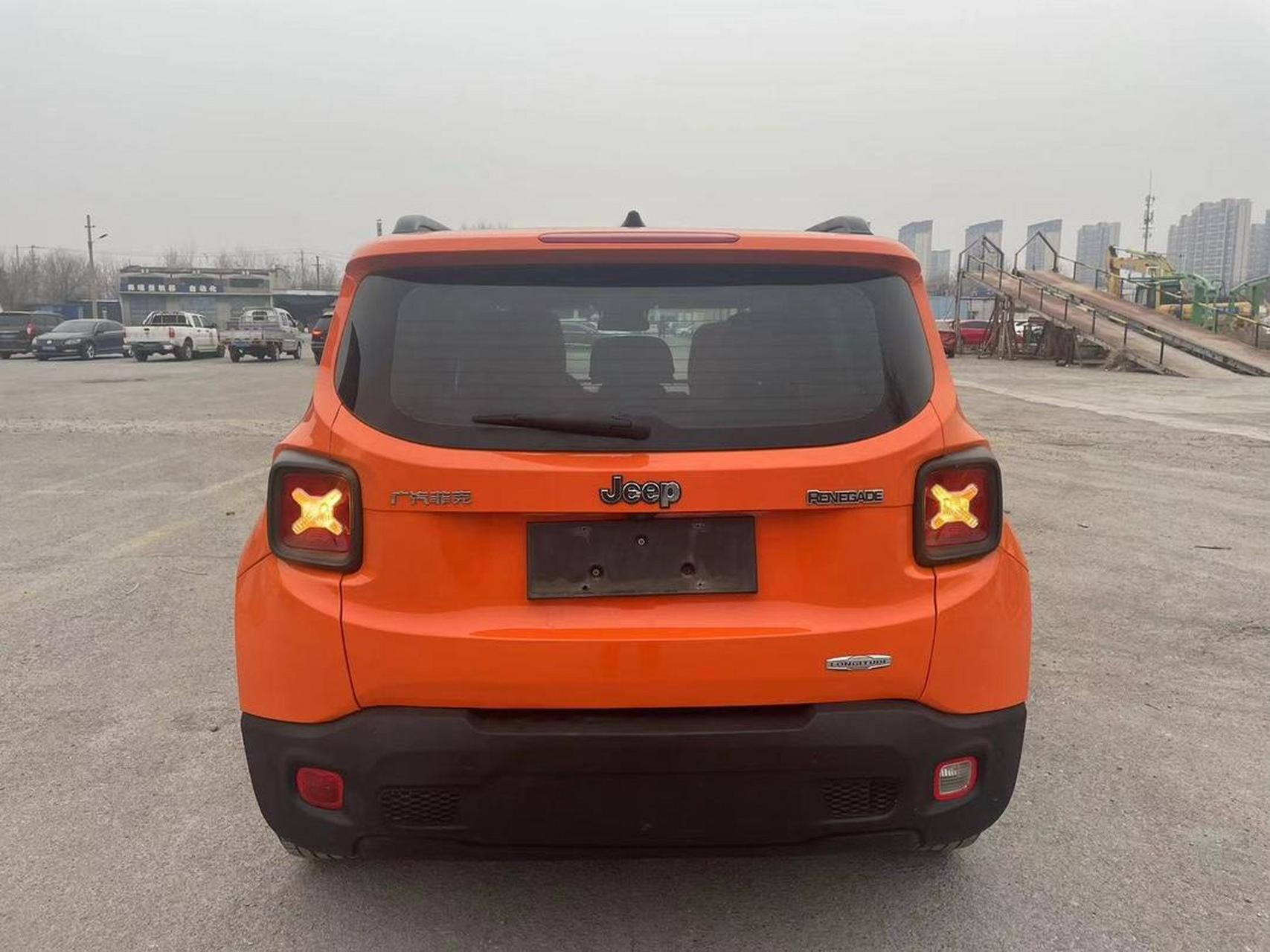 新到家:2017年吉普jeep自由侠,1.