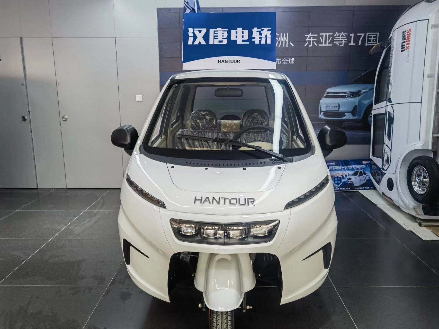 三轮中的爱马仕—汉唐电轿      实力派高端微轿 67 67最高车速68