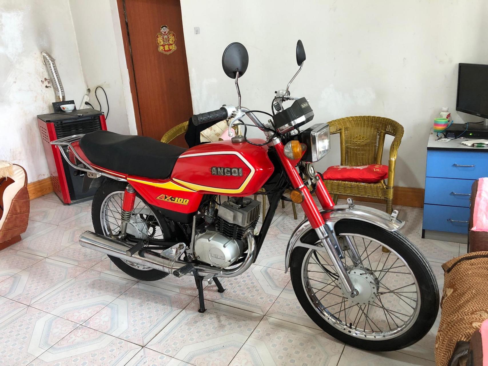 ax100摩托图片